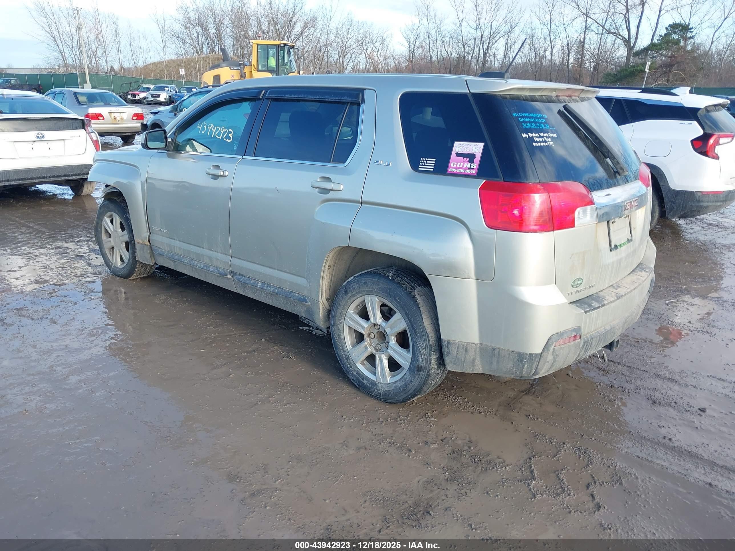 GMC TERRAIN image 3