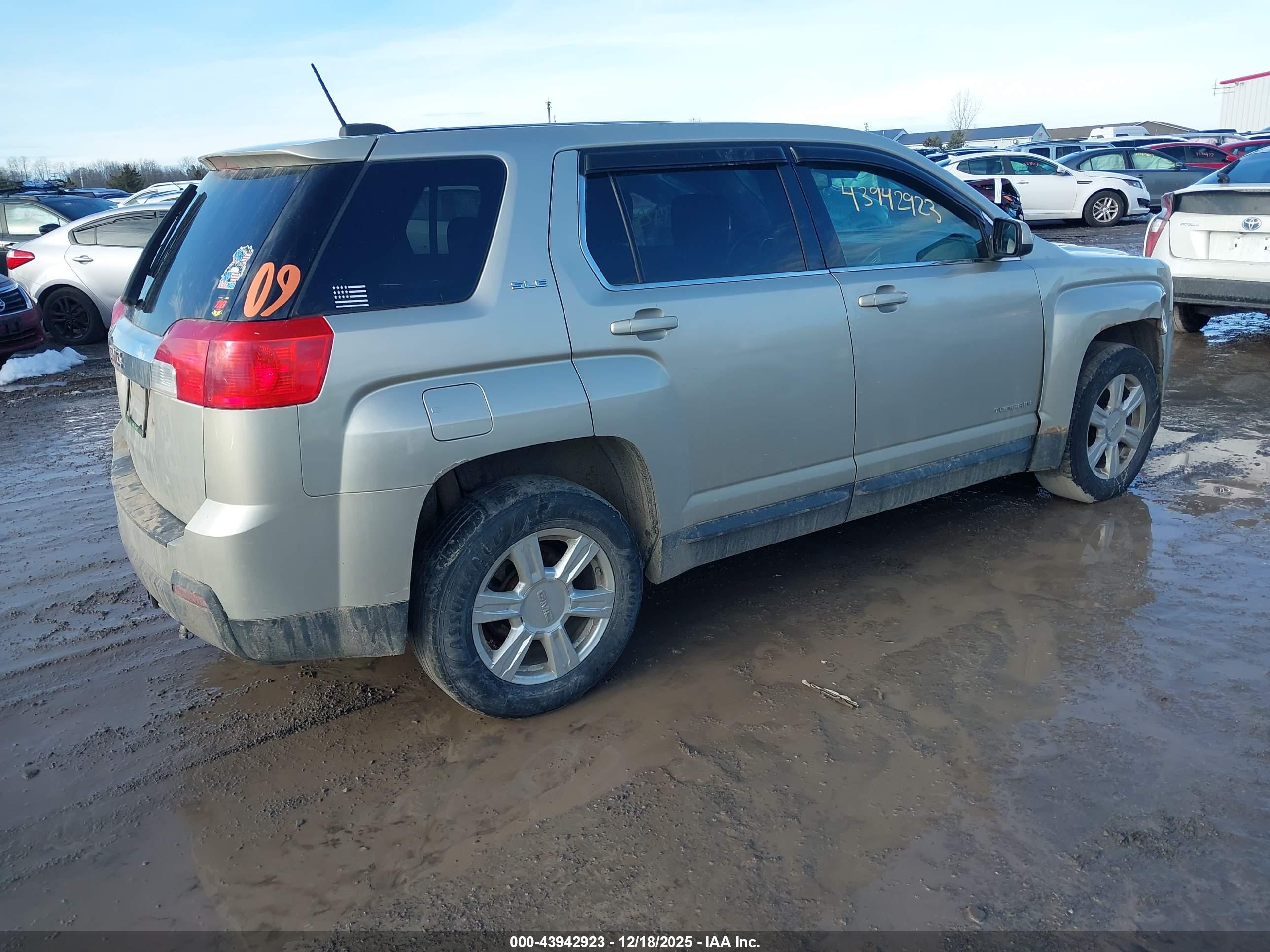 GMC TERRAIN image 4
