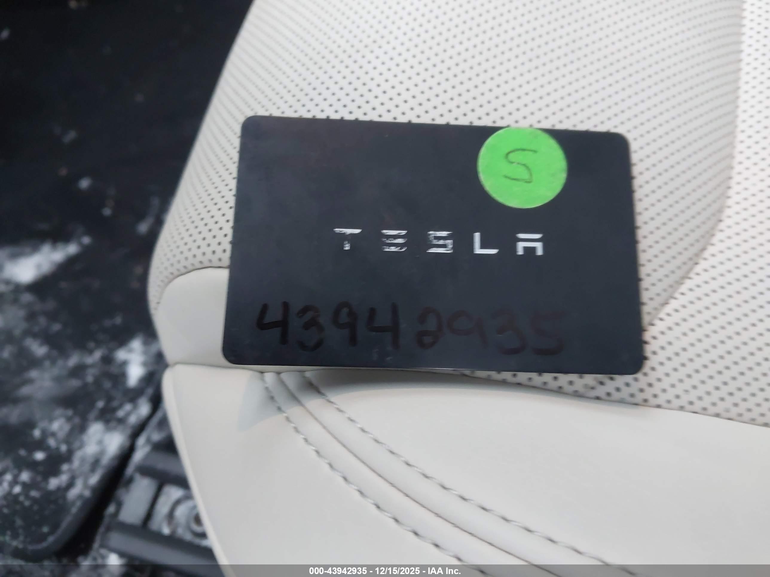 TESLA MODEL image 11