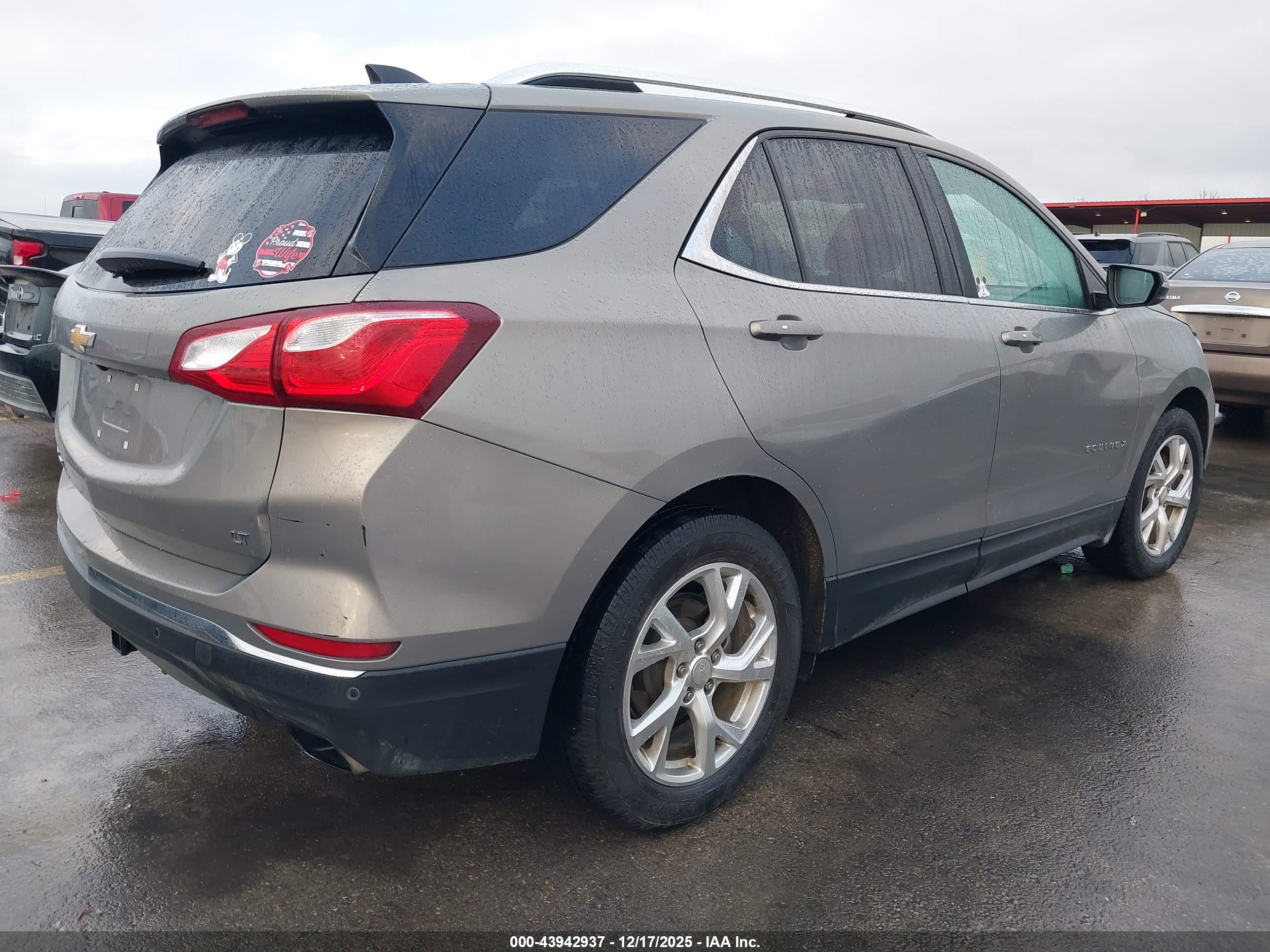 CHEVROLET EQUINOX image 4