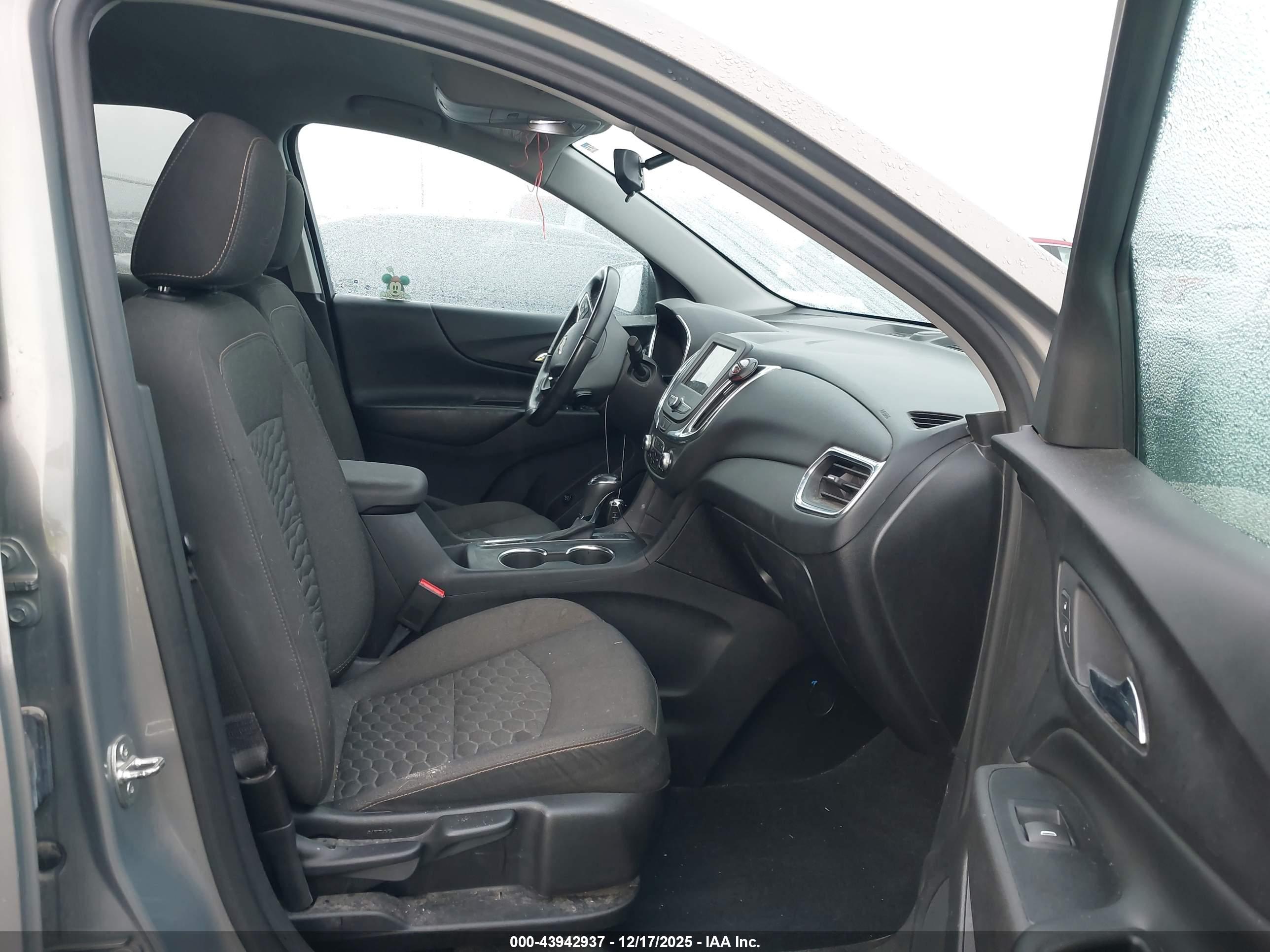 CHEVROLET EQUINOX image 5