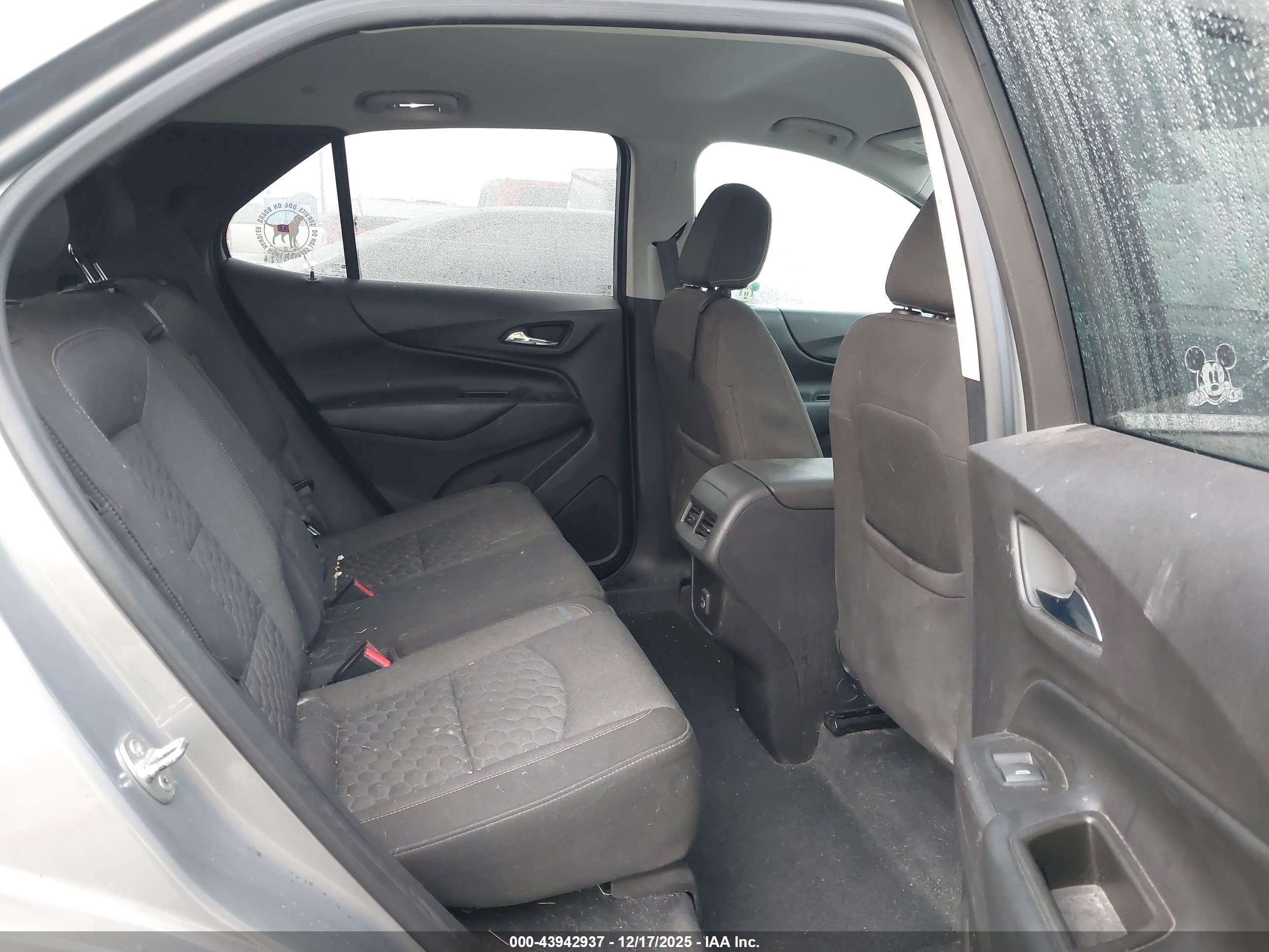 CHEVROLET EQUINOX image 8