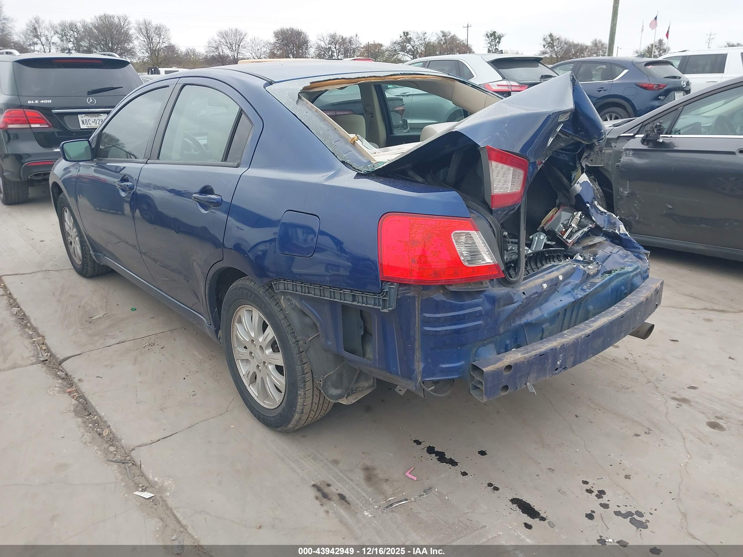 MITSUBISHI GALANT image 3