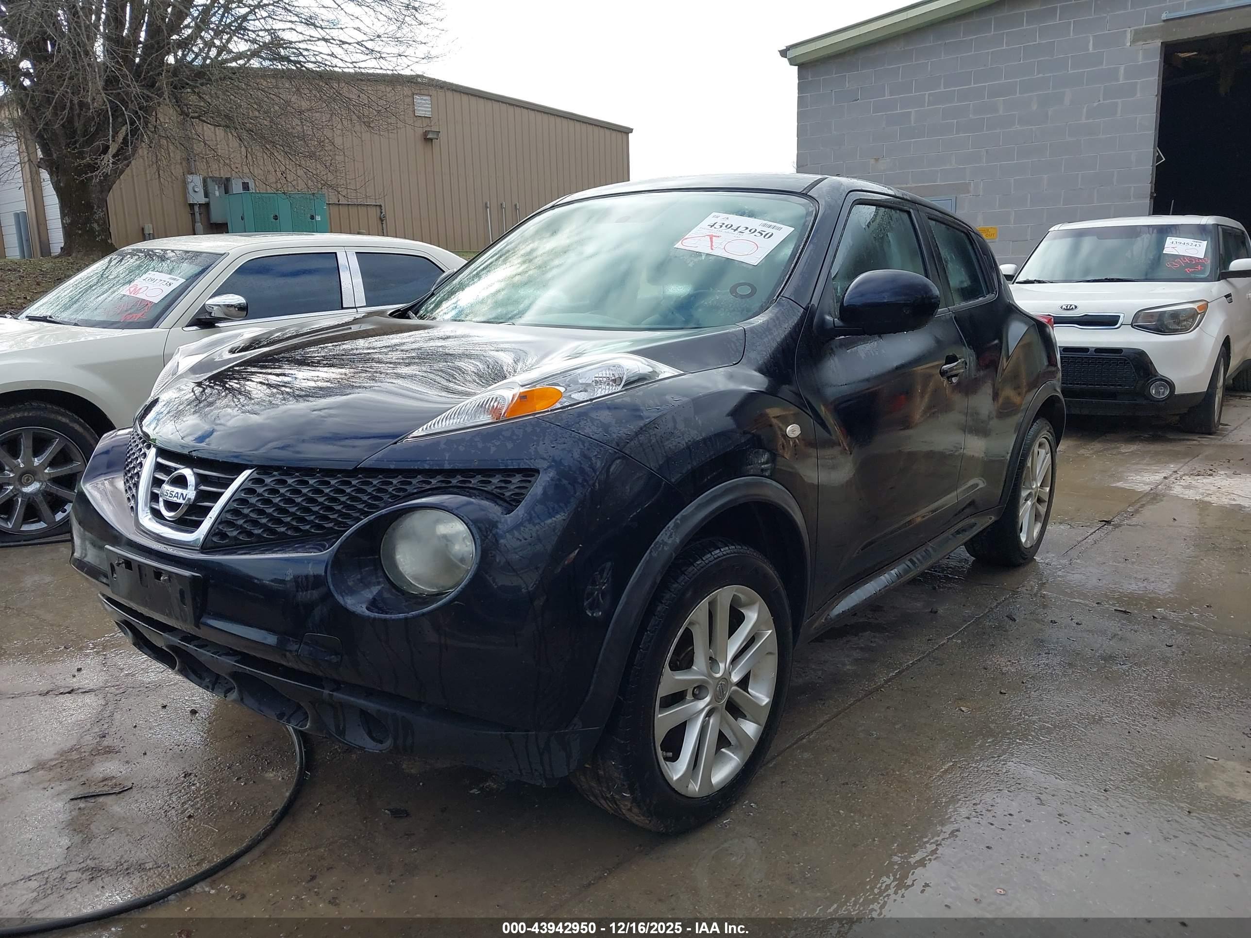 NISSAN JUKE image 2