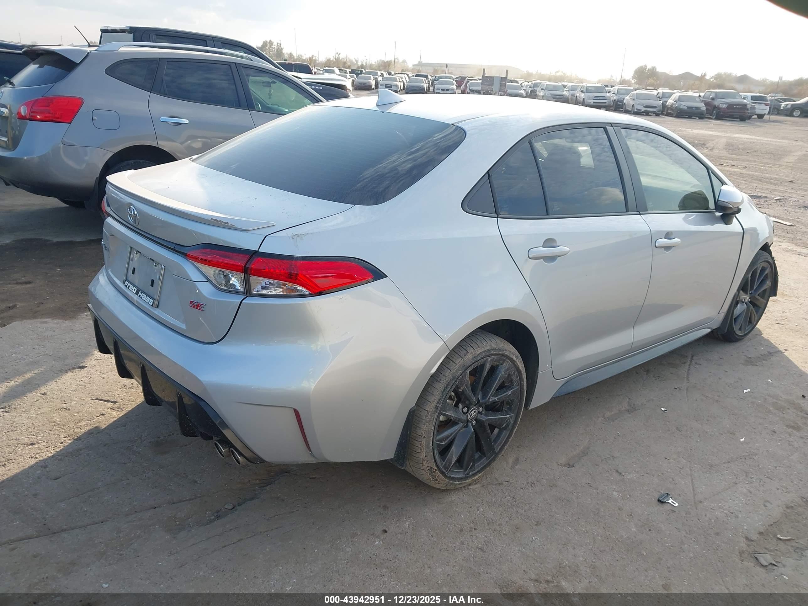 TOYOTA COROLLA image 4