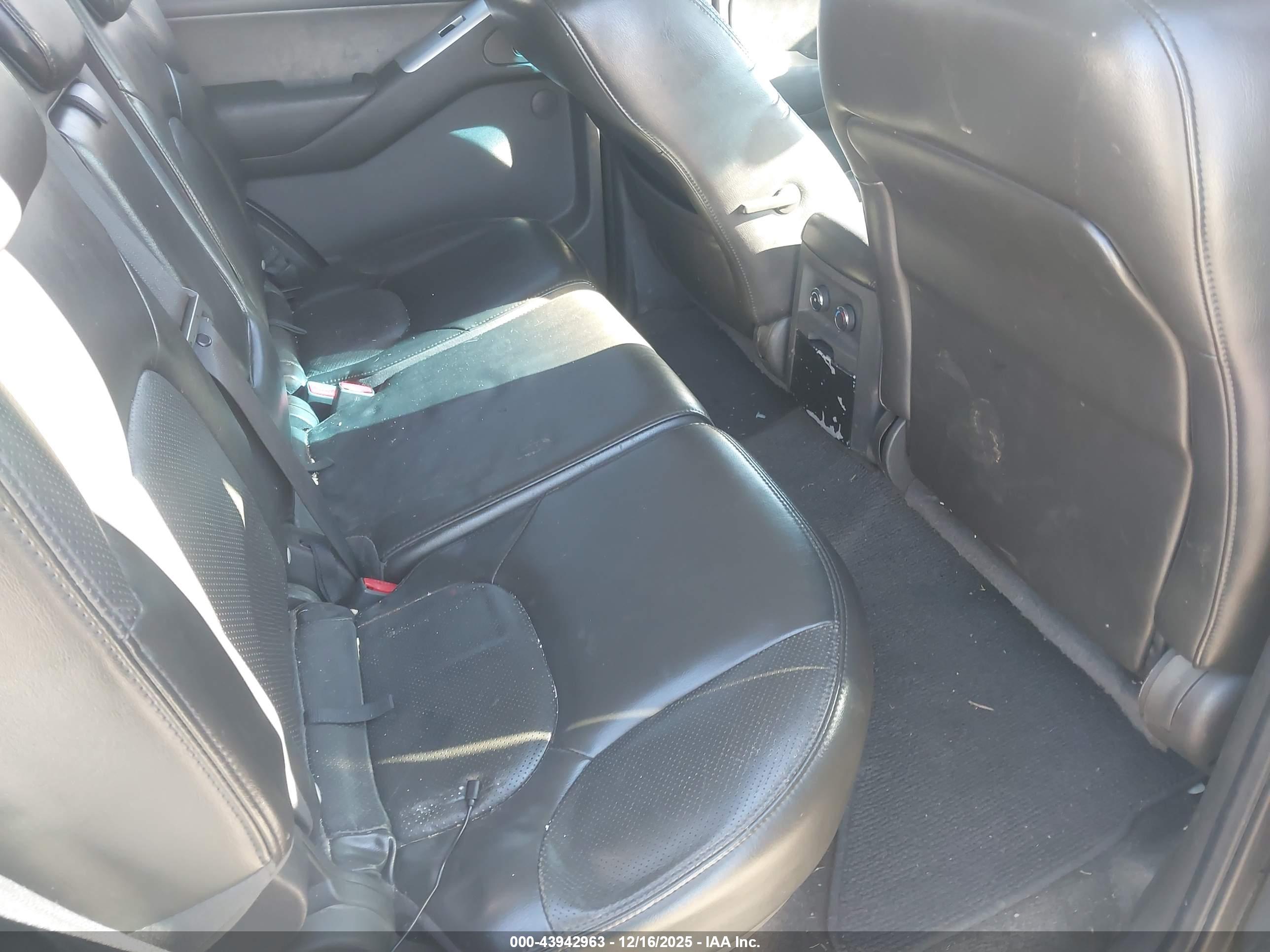 NISSAN PATHFINDER image 8