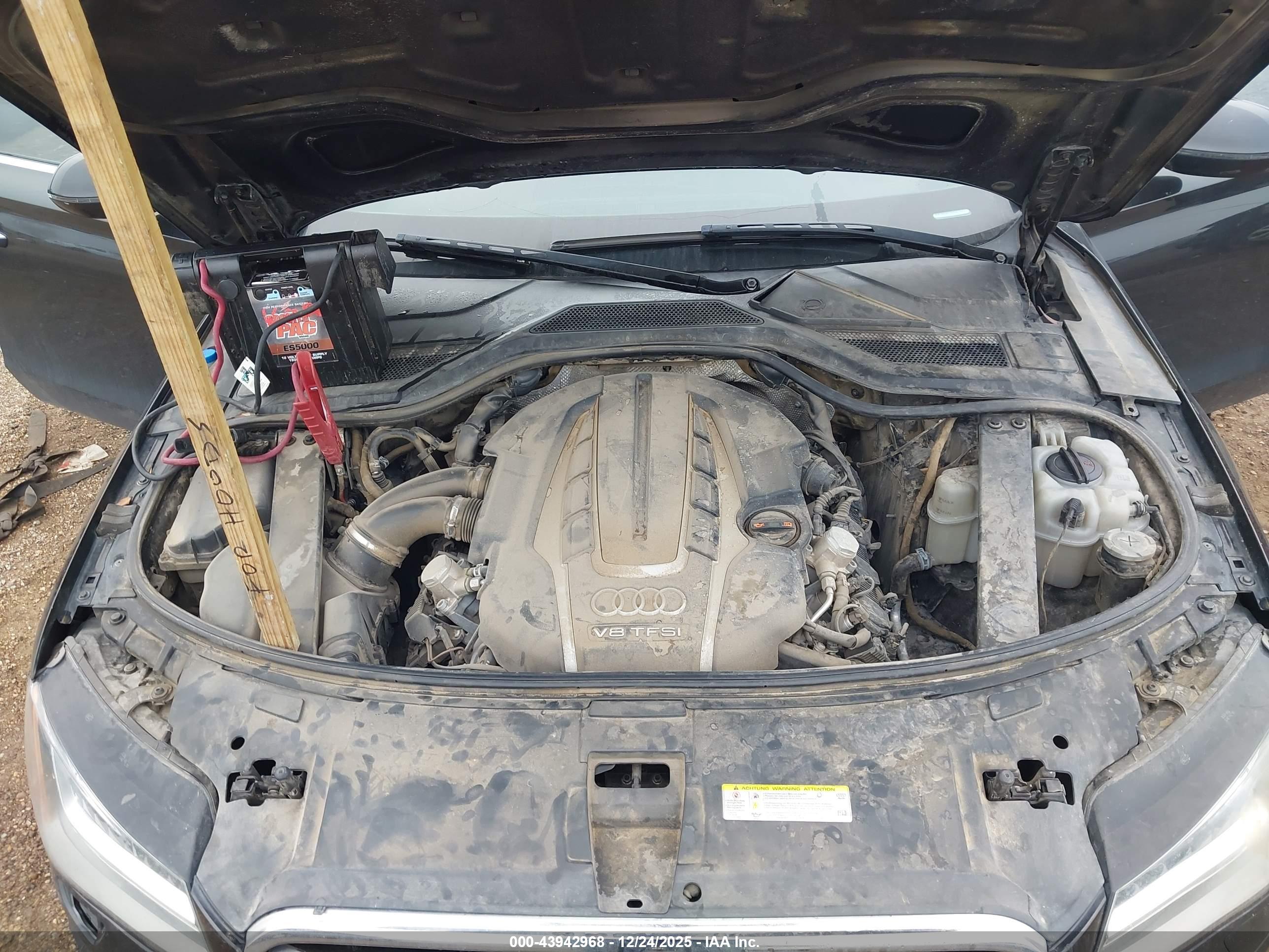 AUDI A8 image 10