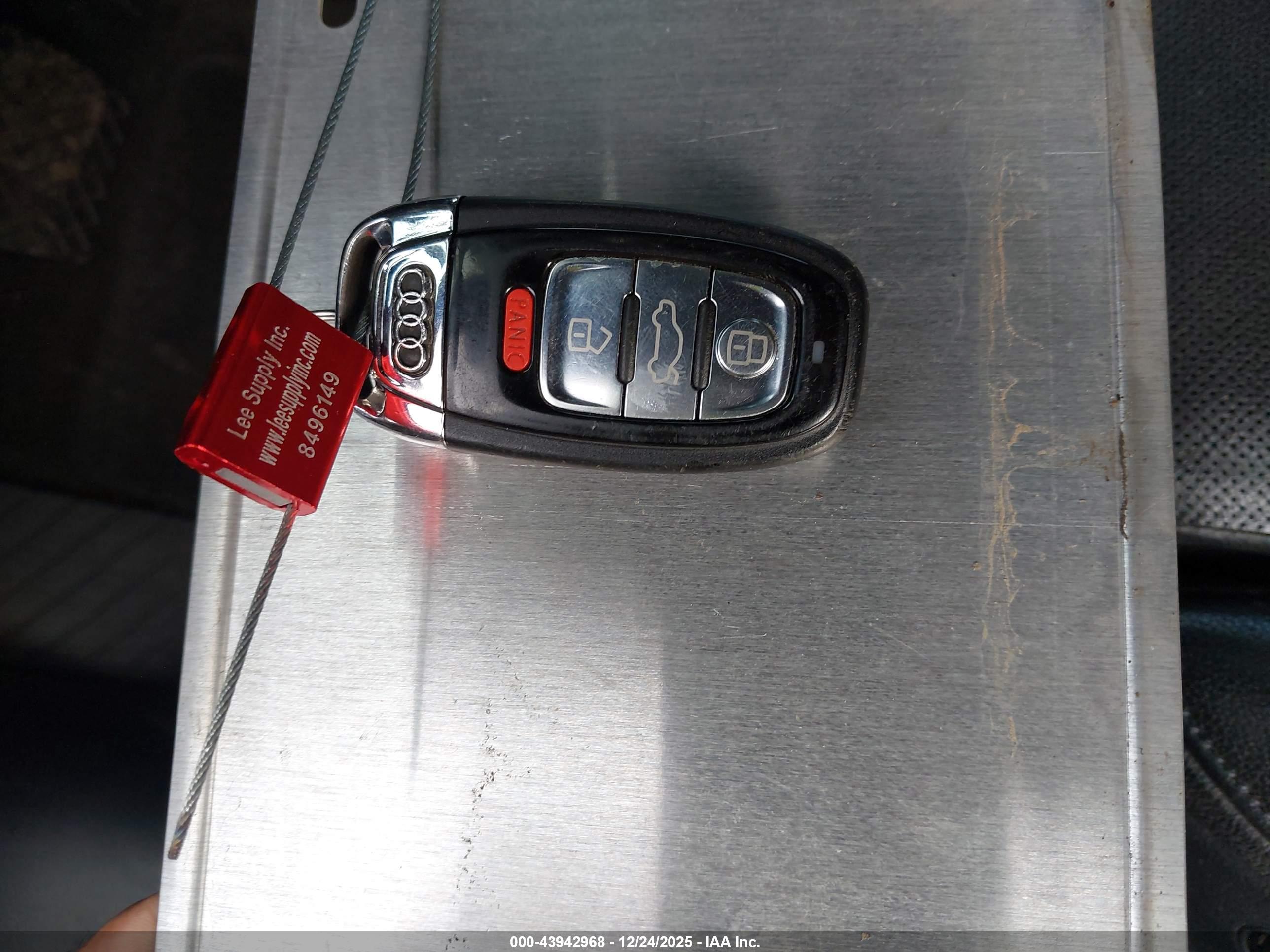 AUDI A8 image 11