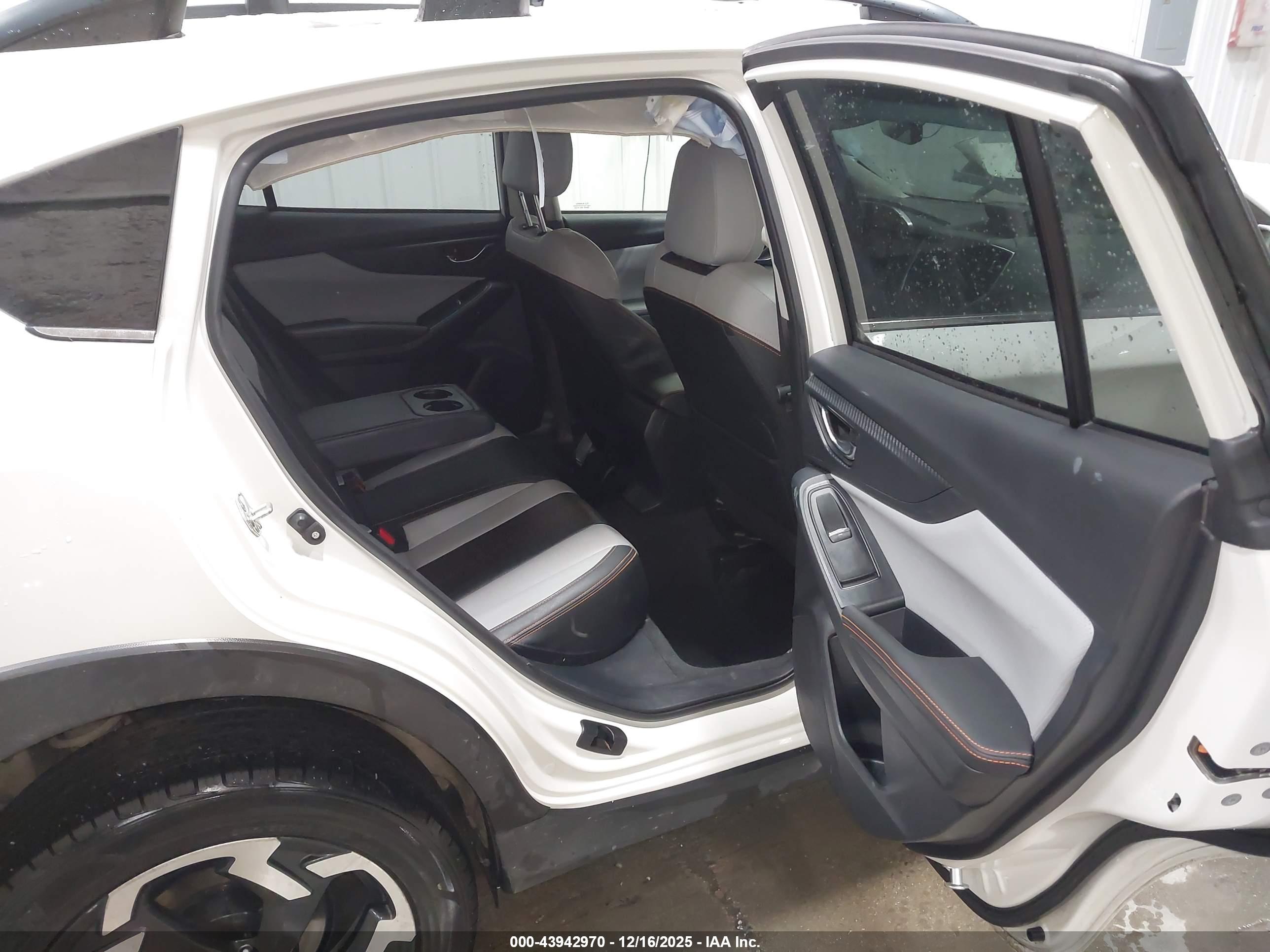 SUBARU CROSSTREK image 8