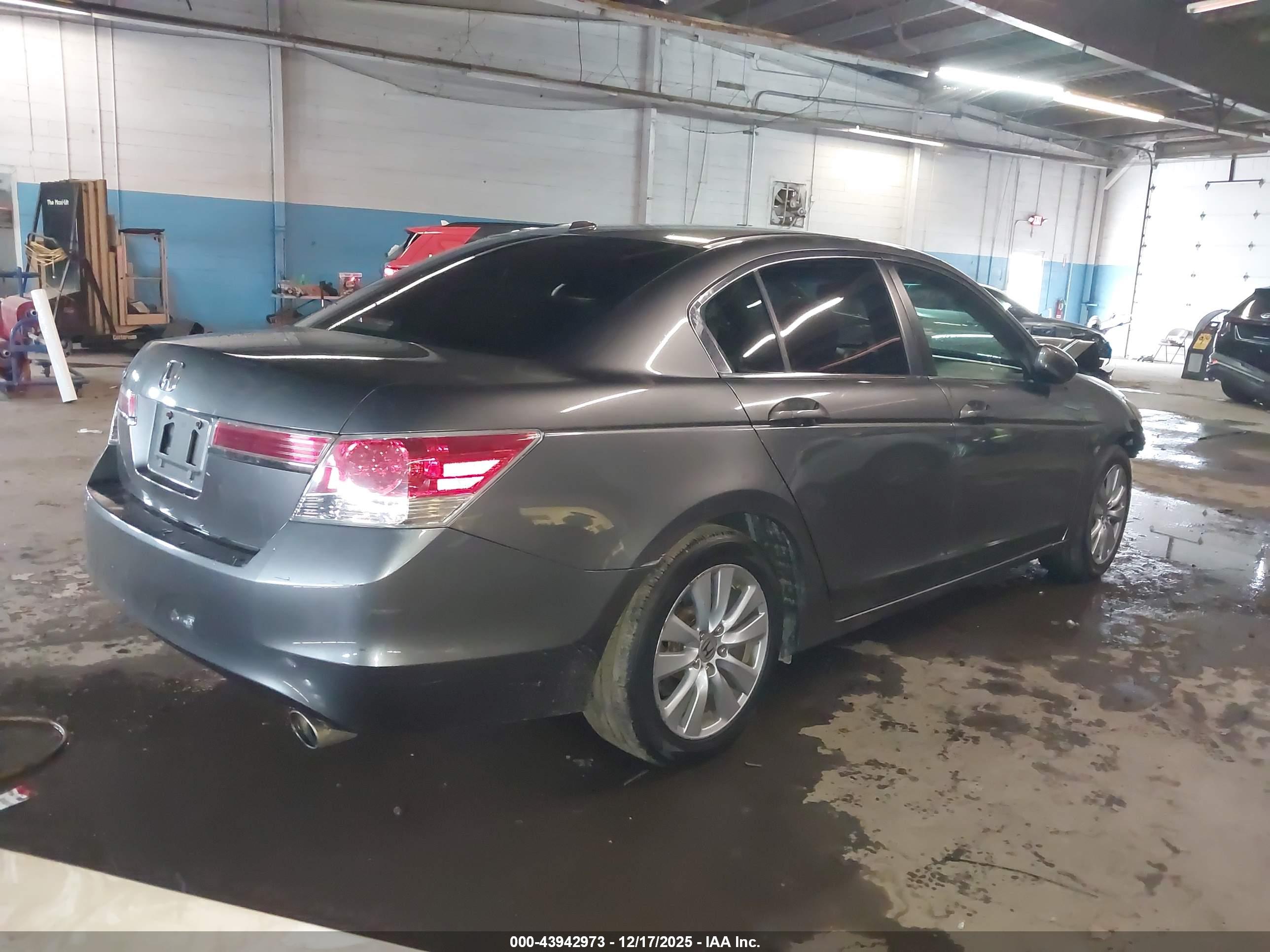 HONDA ACCORD image 4