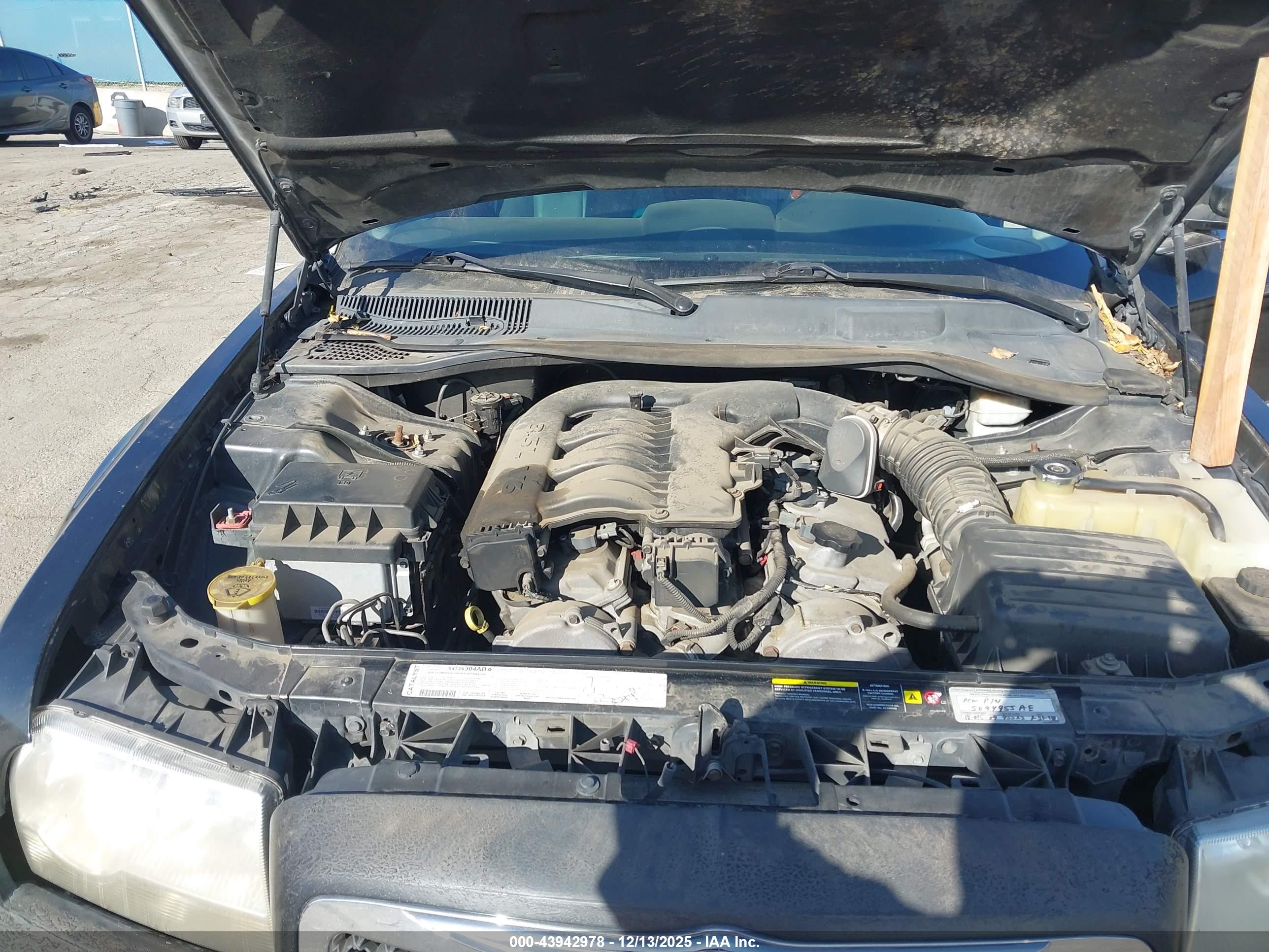 CHRYSLER 300 image 10