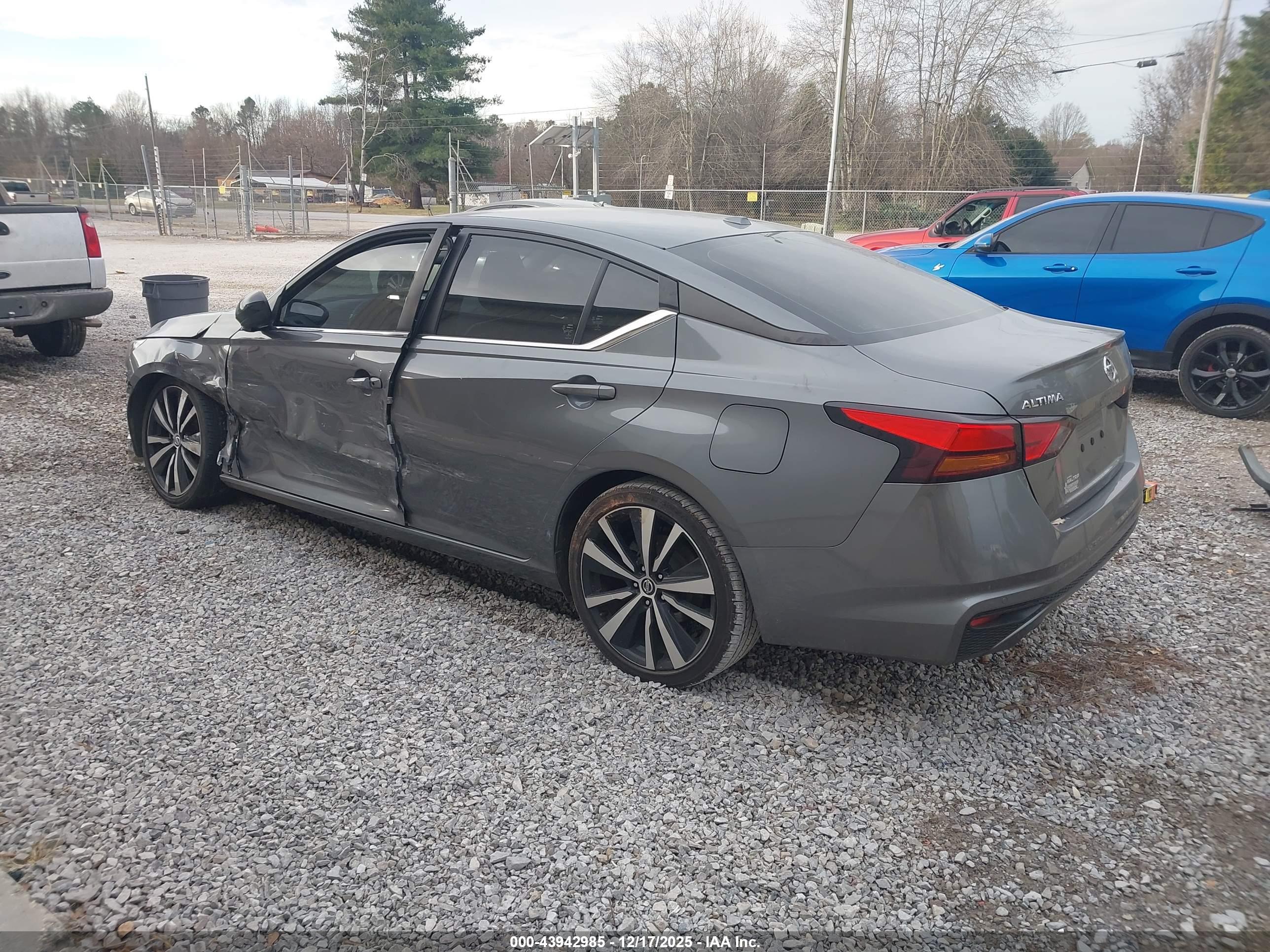 NISSAN ALTIMA image 3