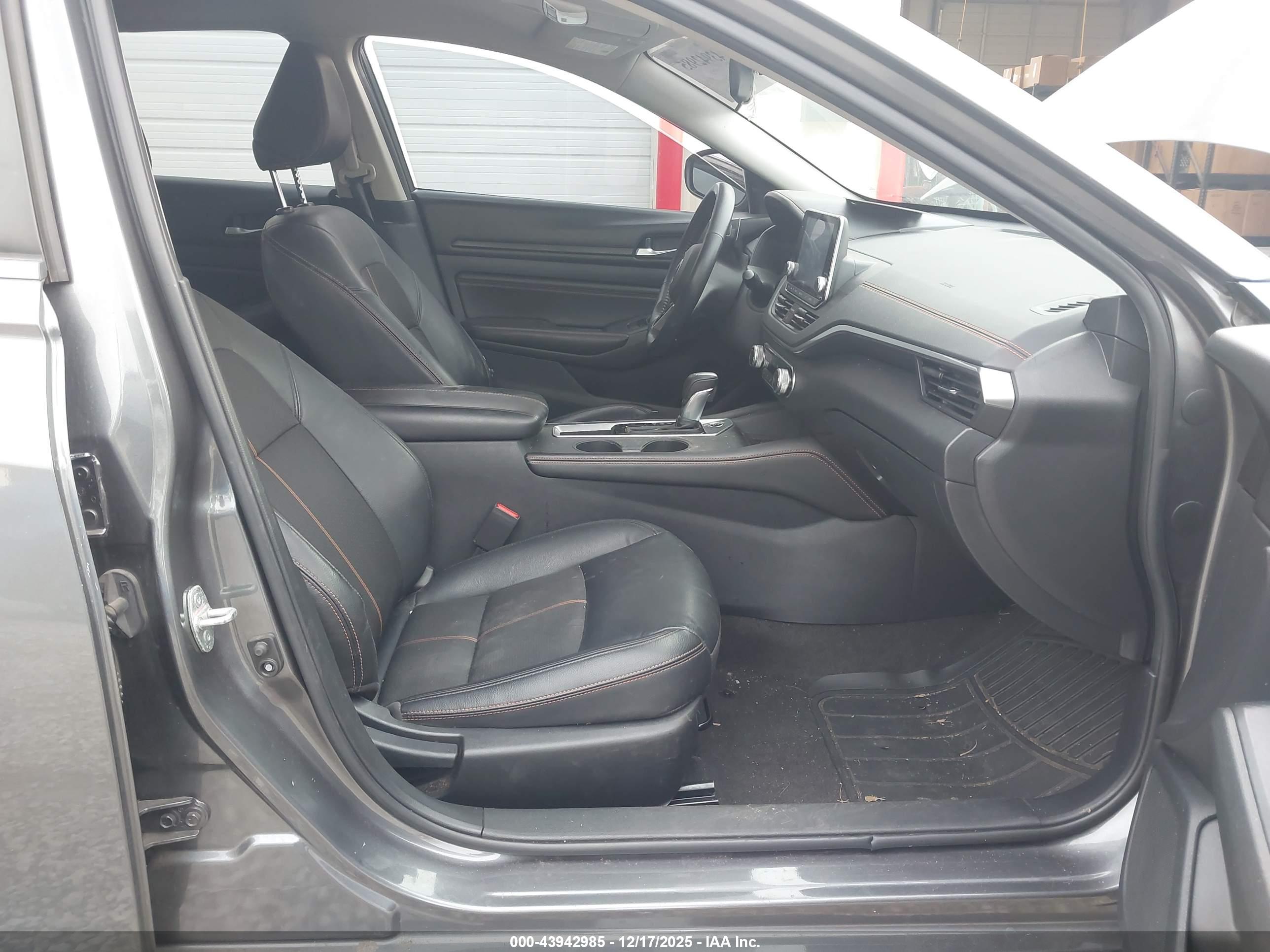 NISSAN ALTIMA image 5