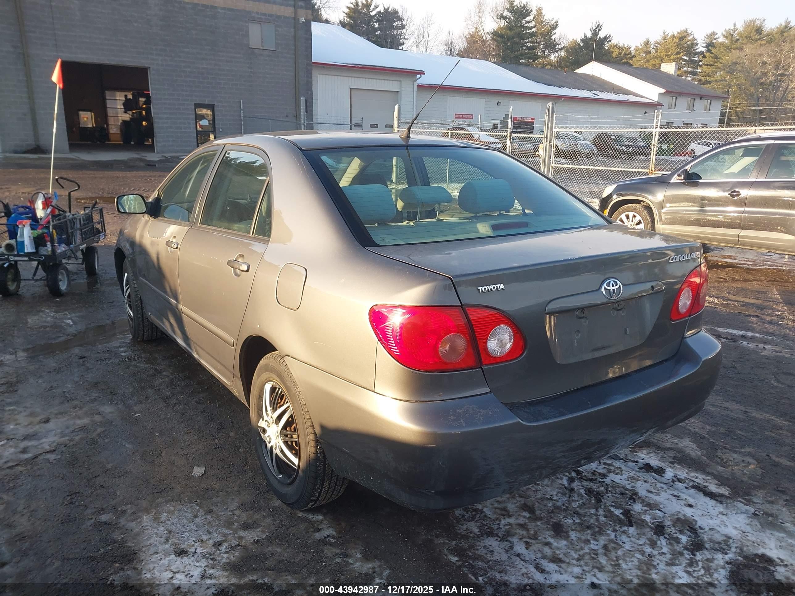 TOYOTA COROLLA image 3