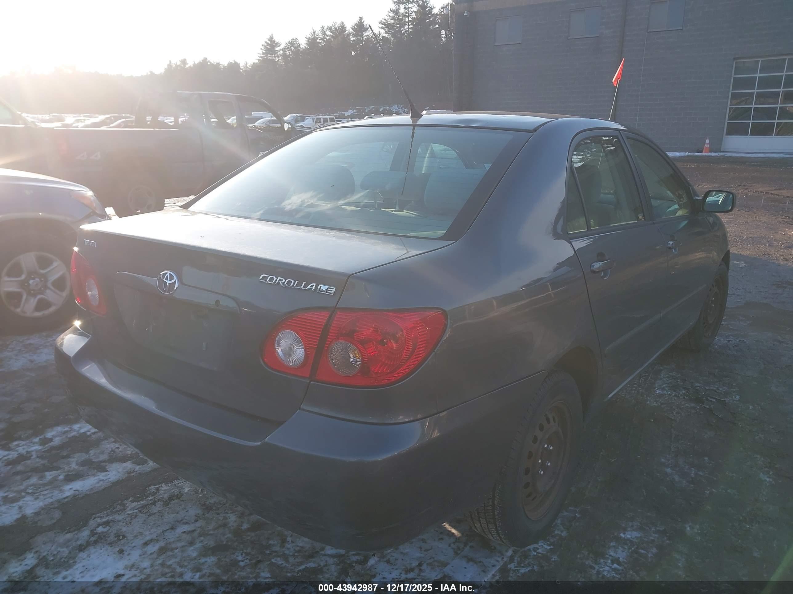 TOYOTA COROLLA image 4