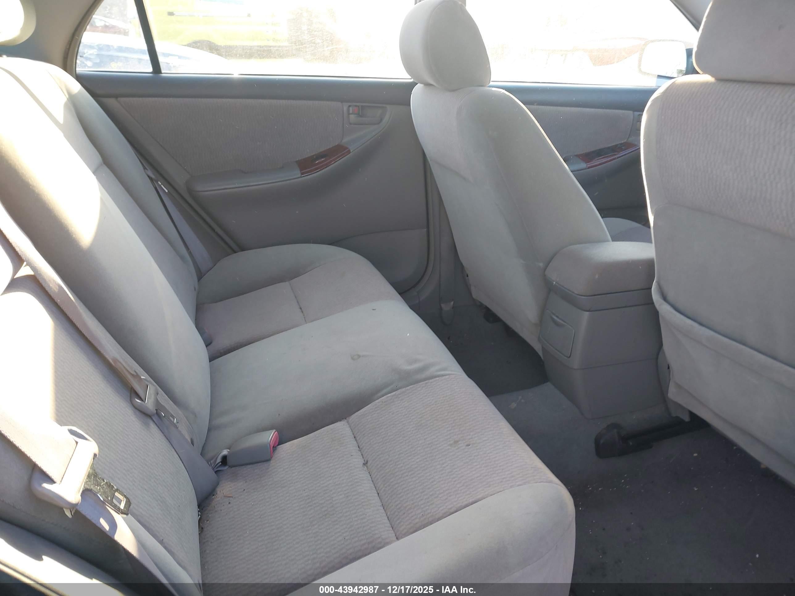 TOYOTA COROLLA image 8