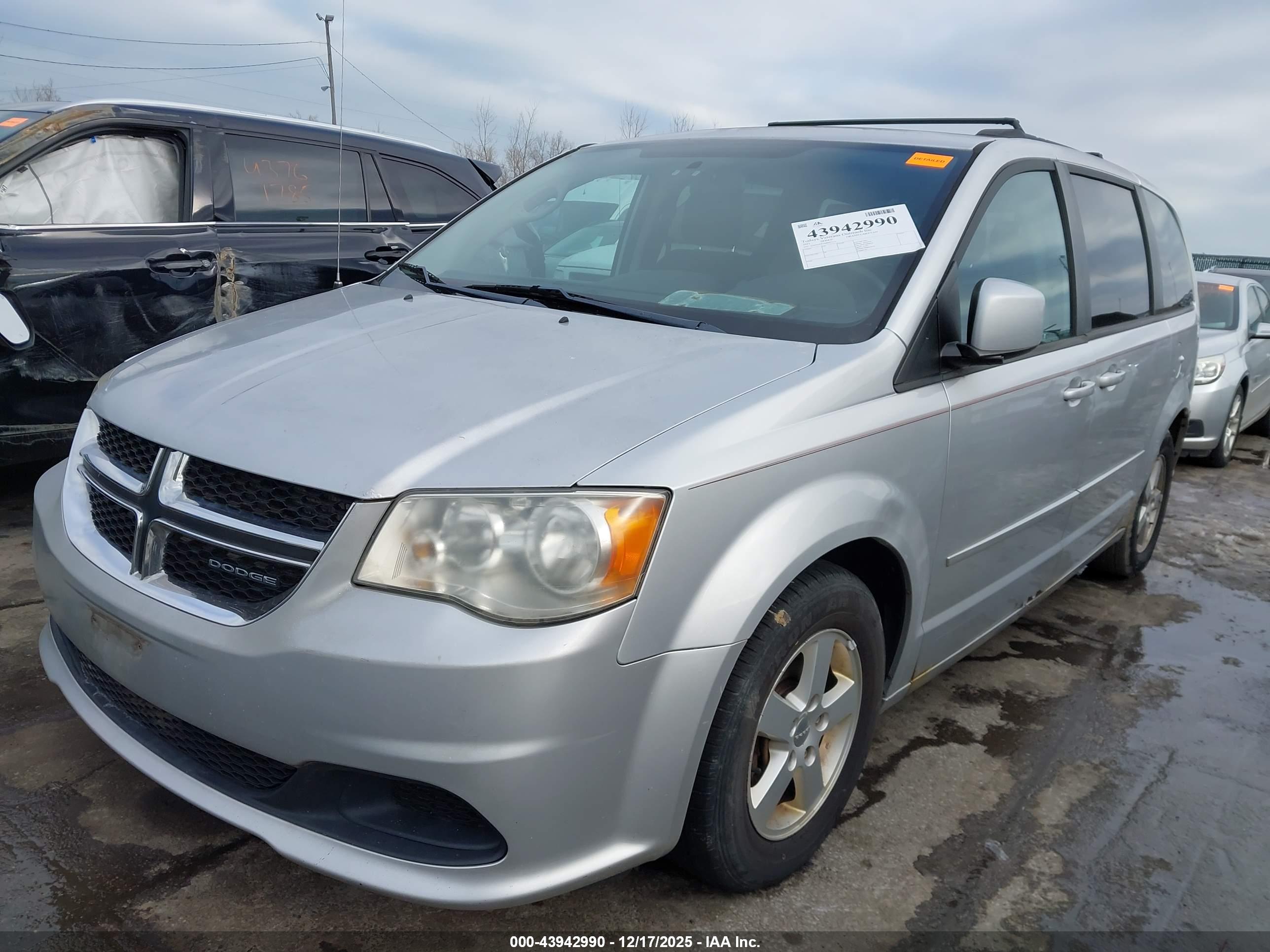 DODGE GRAND image 2