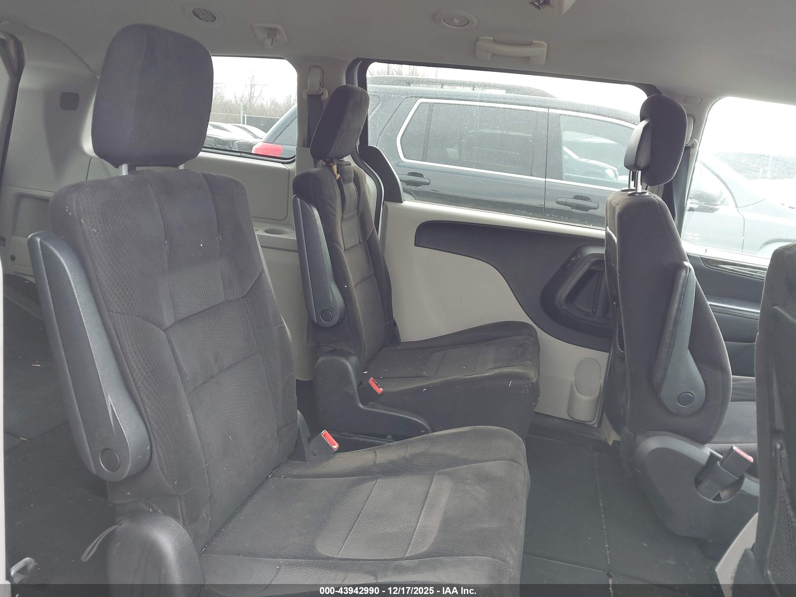 DODGE GRAND image 8