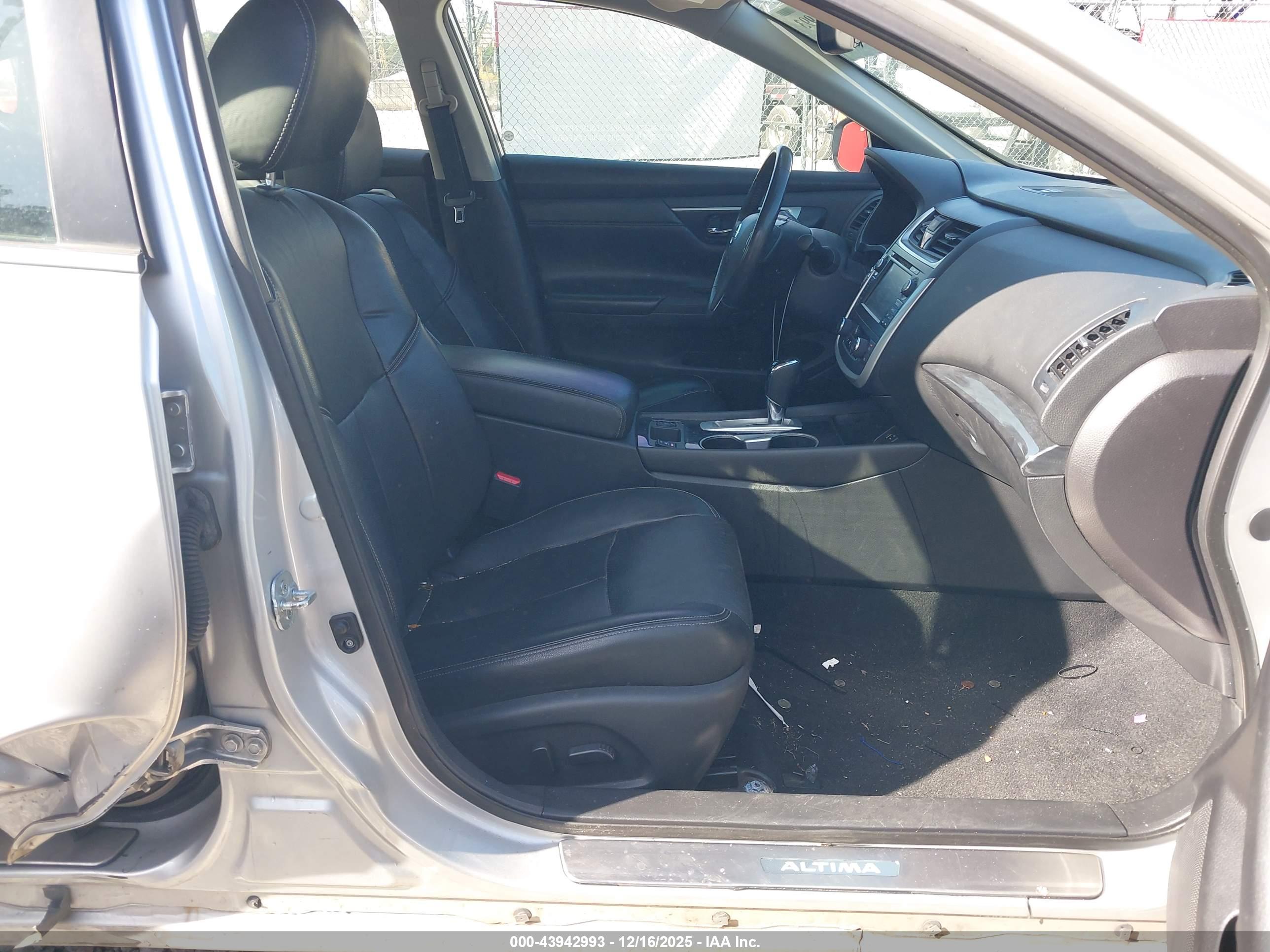 NISSAN ALTIMA image 5