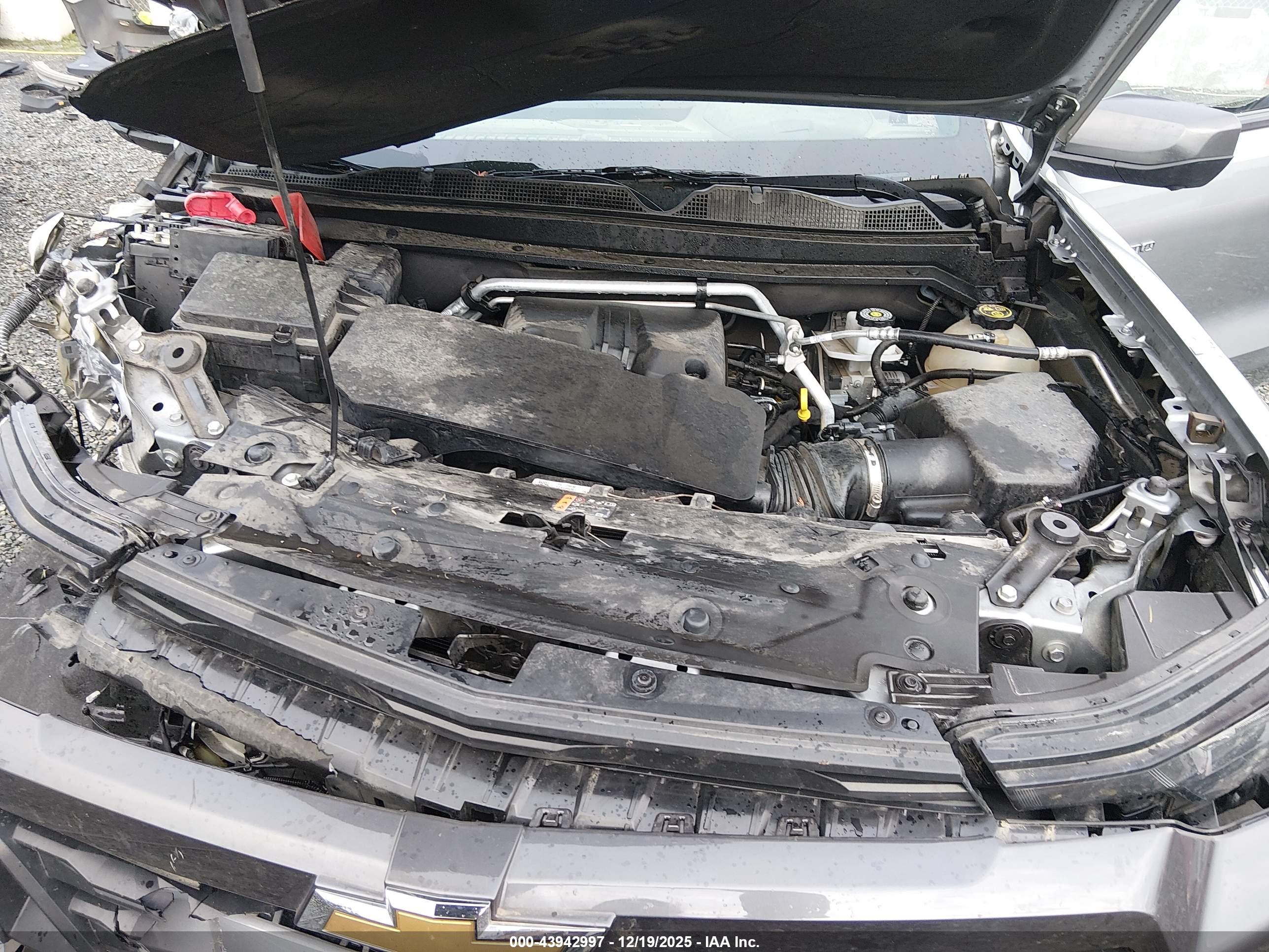 CHEVROLET COLORADO image 10
