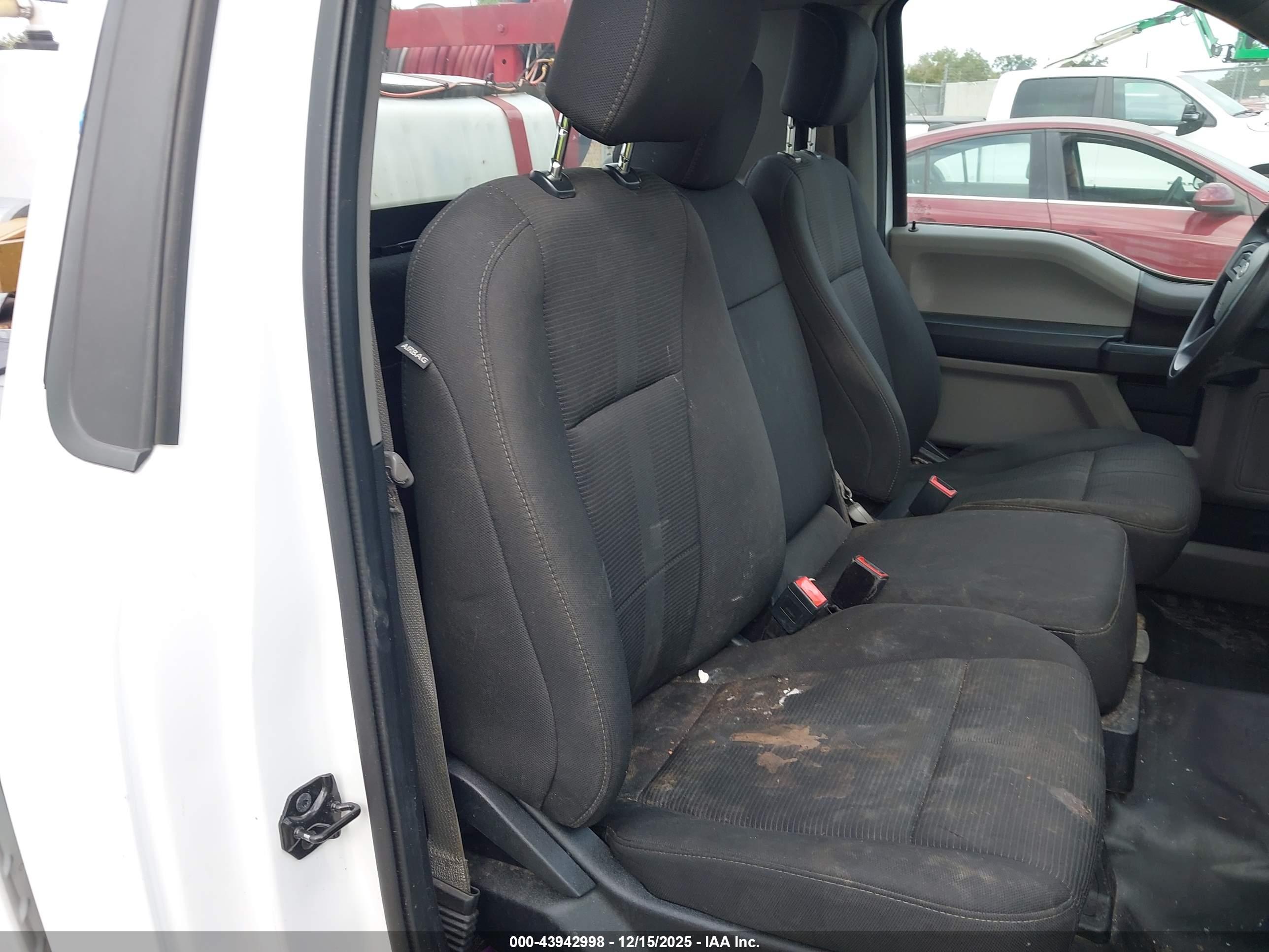 FORD F-150 image 8