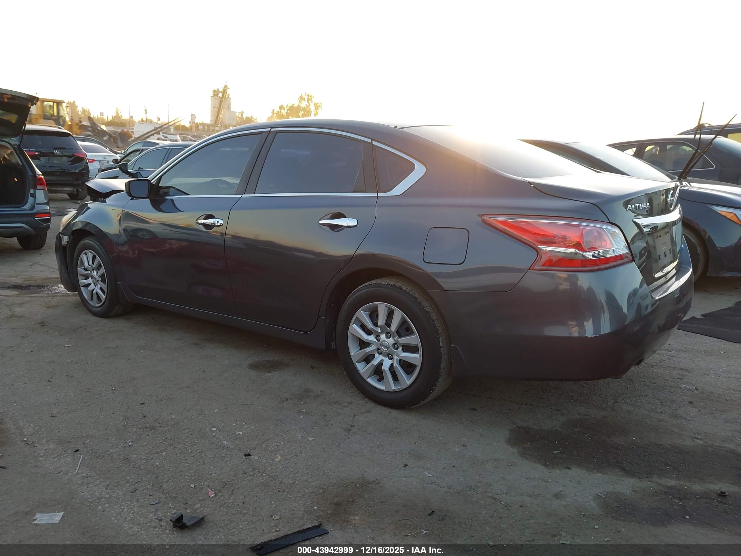 NISSAN ALTIMA image 3