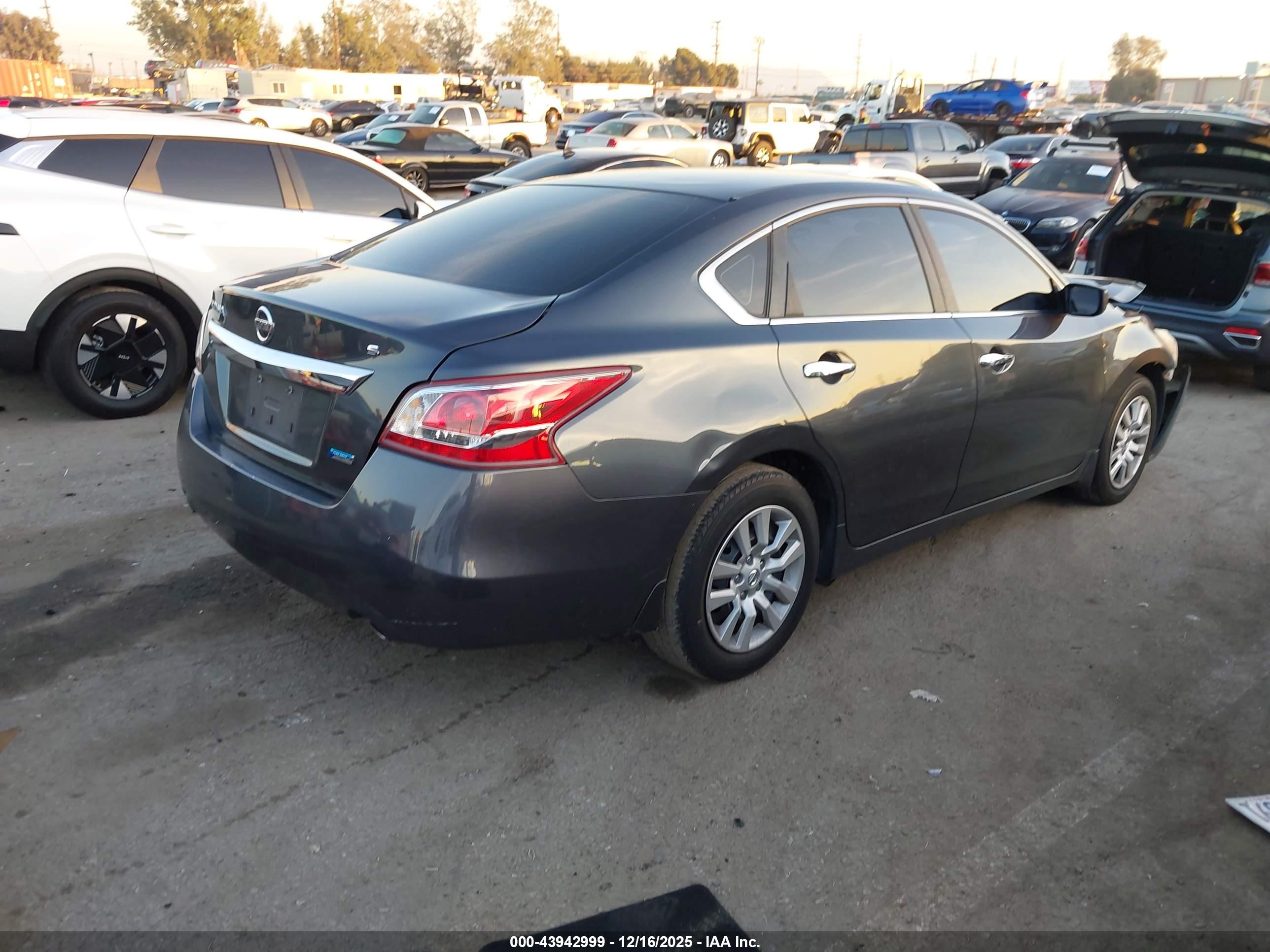 NISSAN ALTIMA image 4