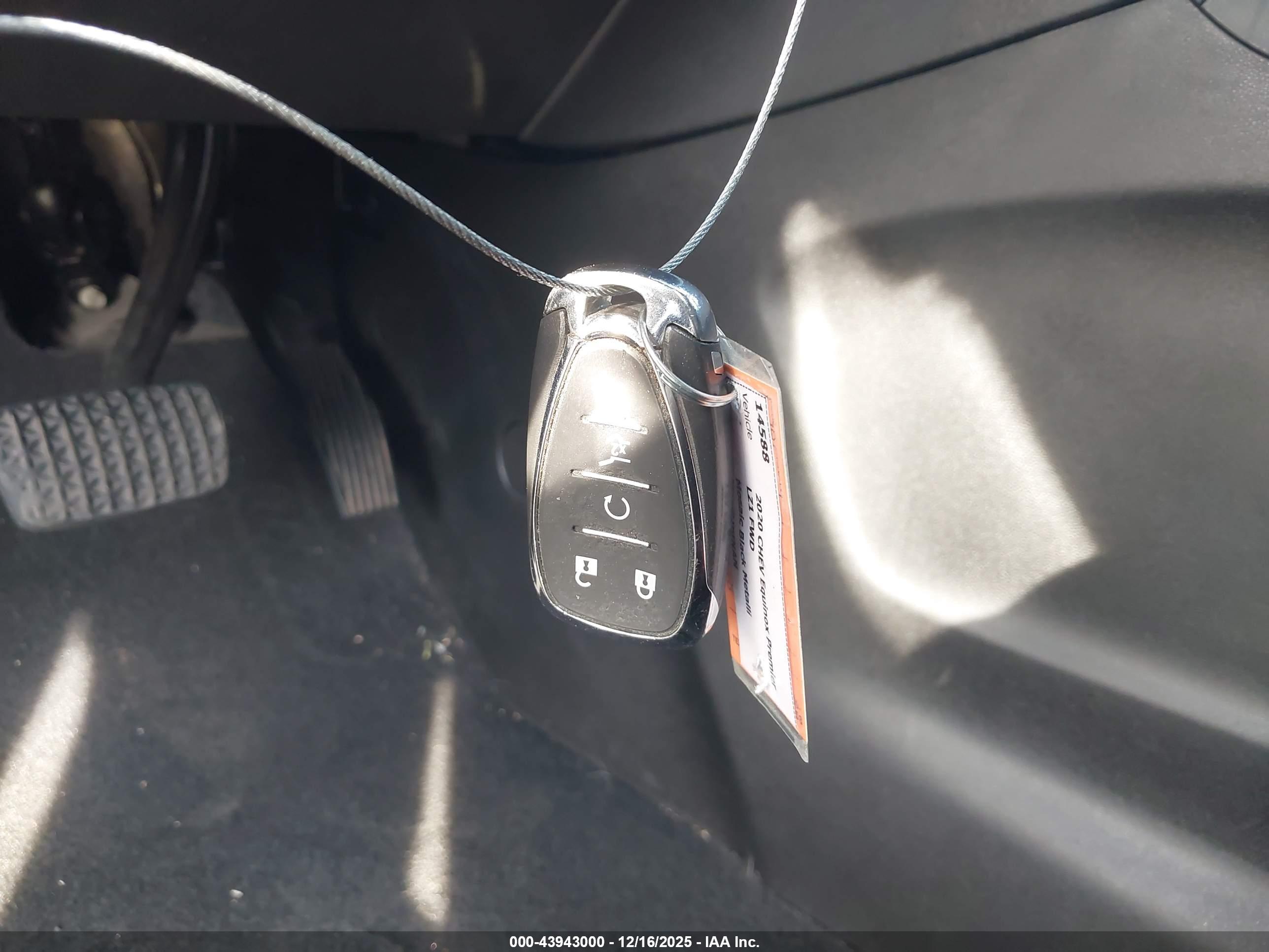 CHEVROLET EQUINOX image 11