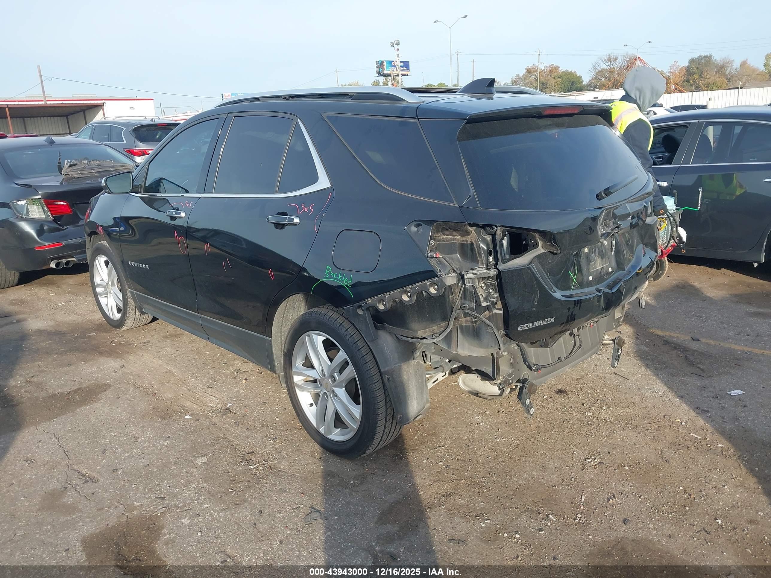 CHEVROLET EQUINOX image 3