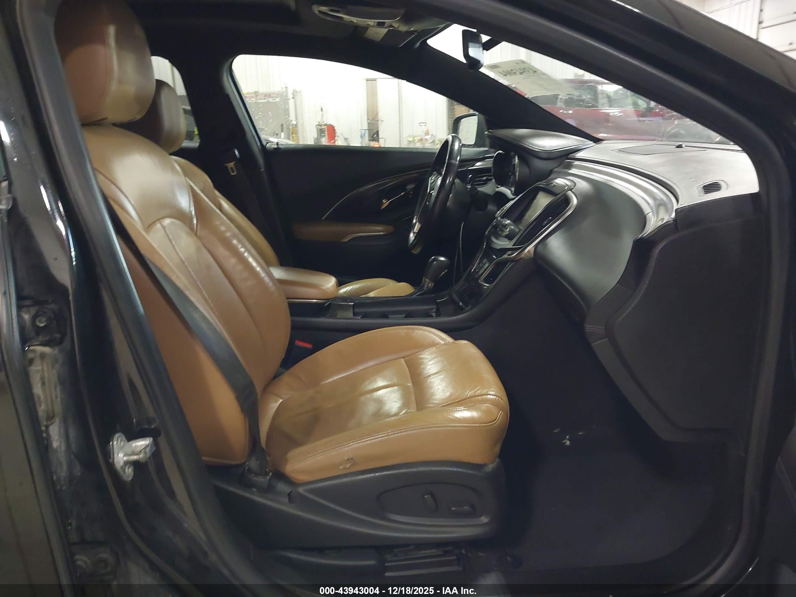 BUICK LACROSSE image 5