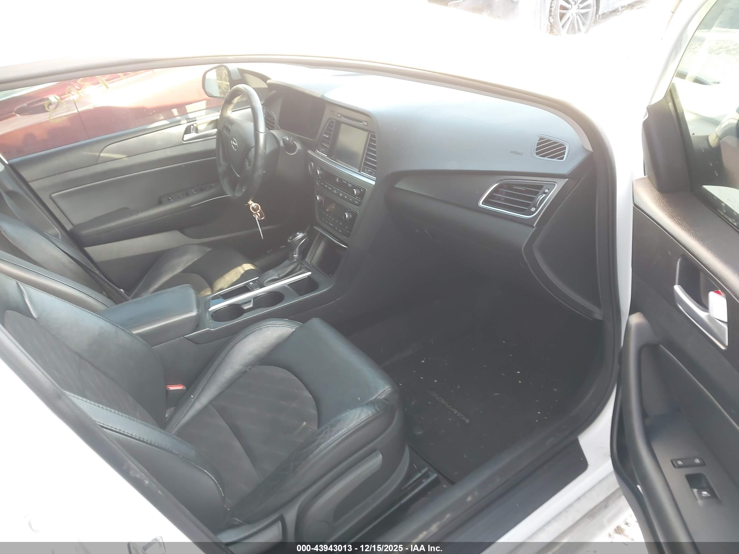 HYUNDAI SONATA image 5
