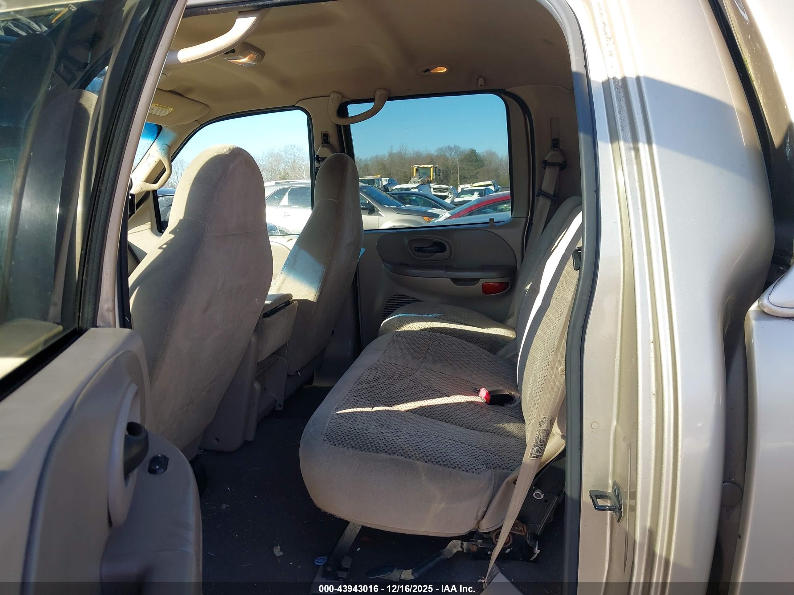 FORD F-150 image 8