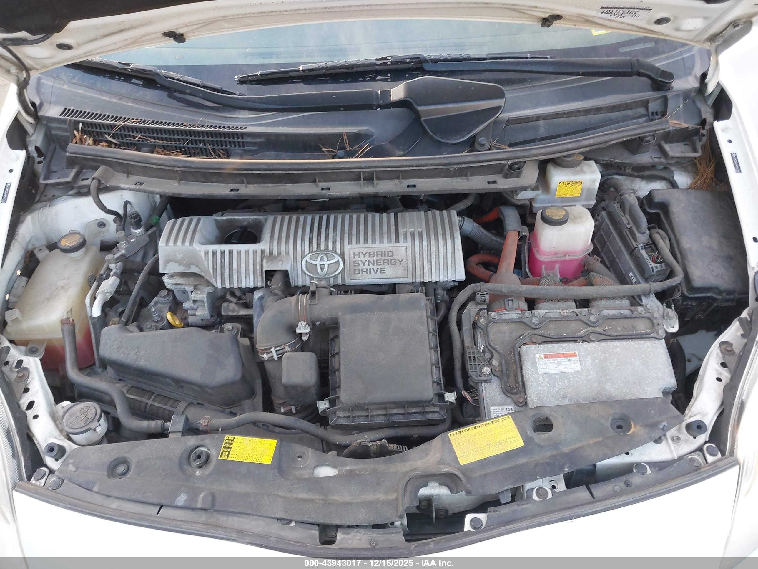 TOYOTA PRIUS image 10