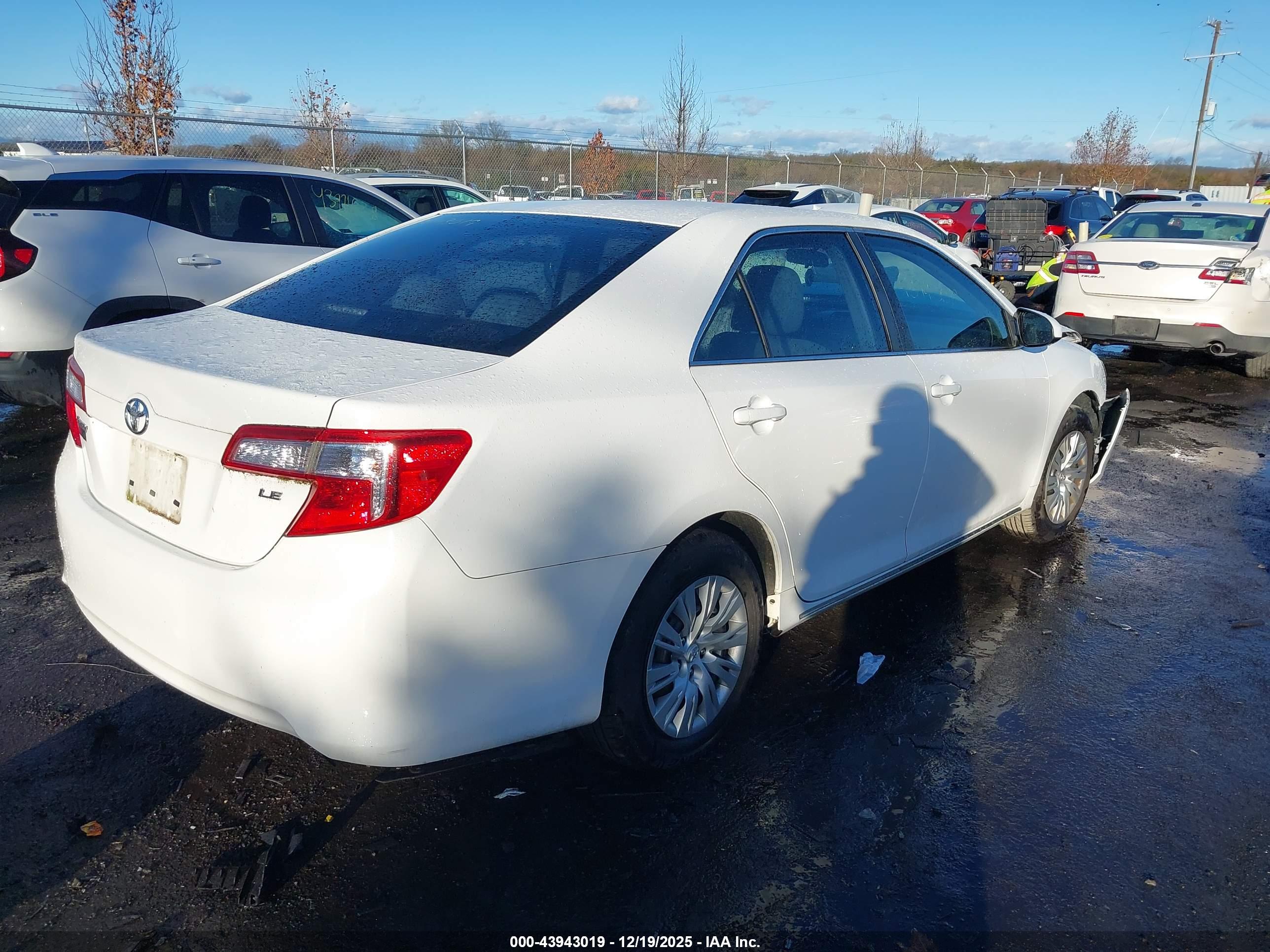TOYOTA CAMRY image 4