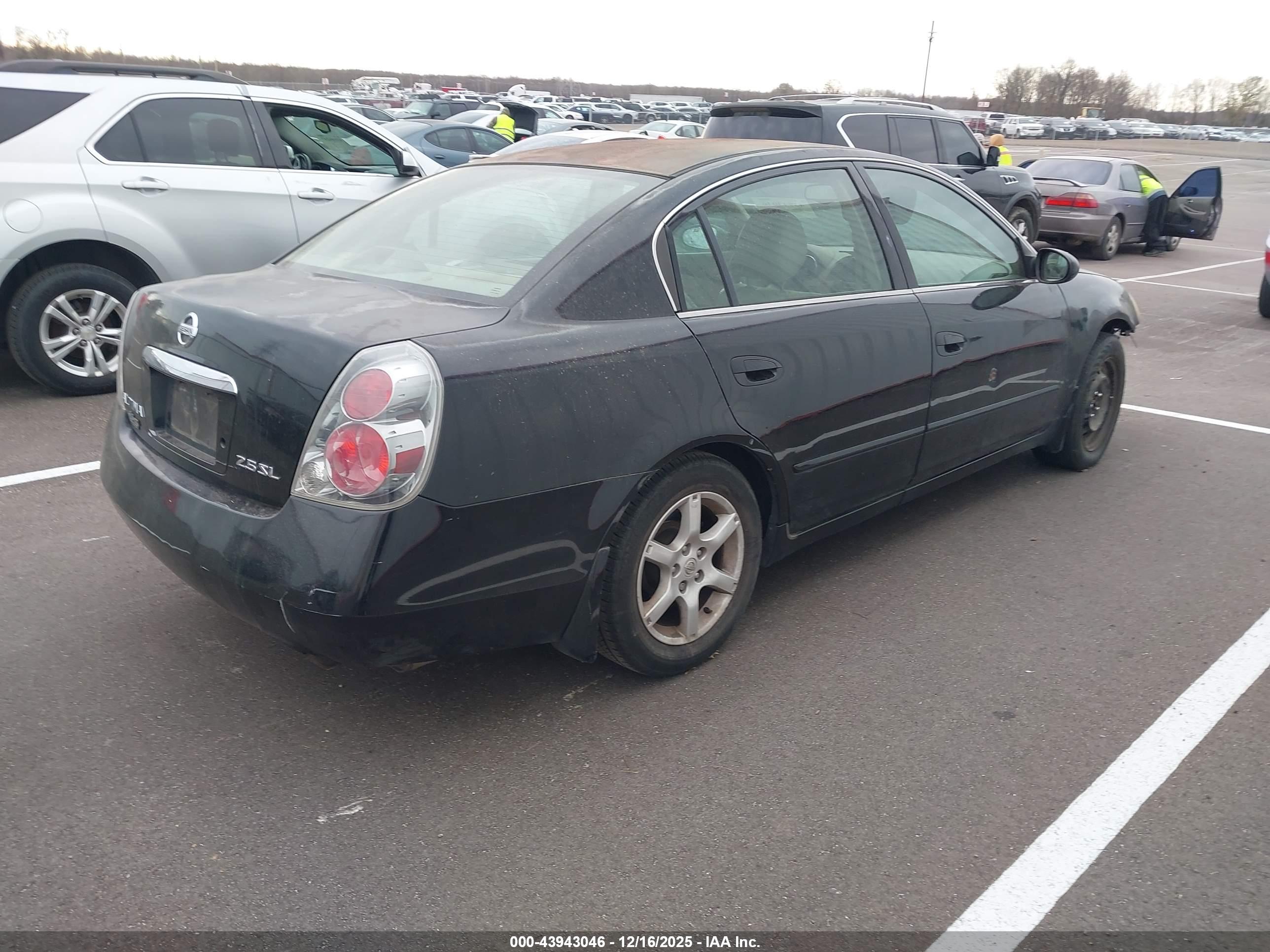 NISSAN ALTIMA image 4