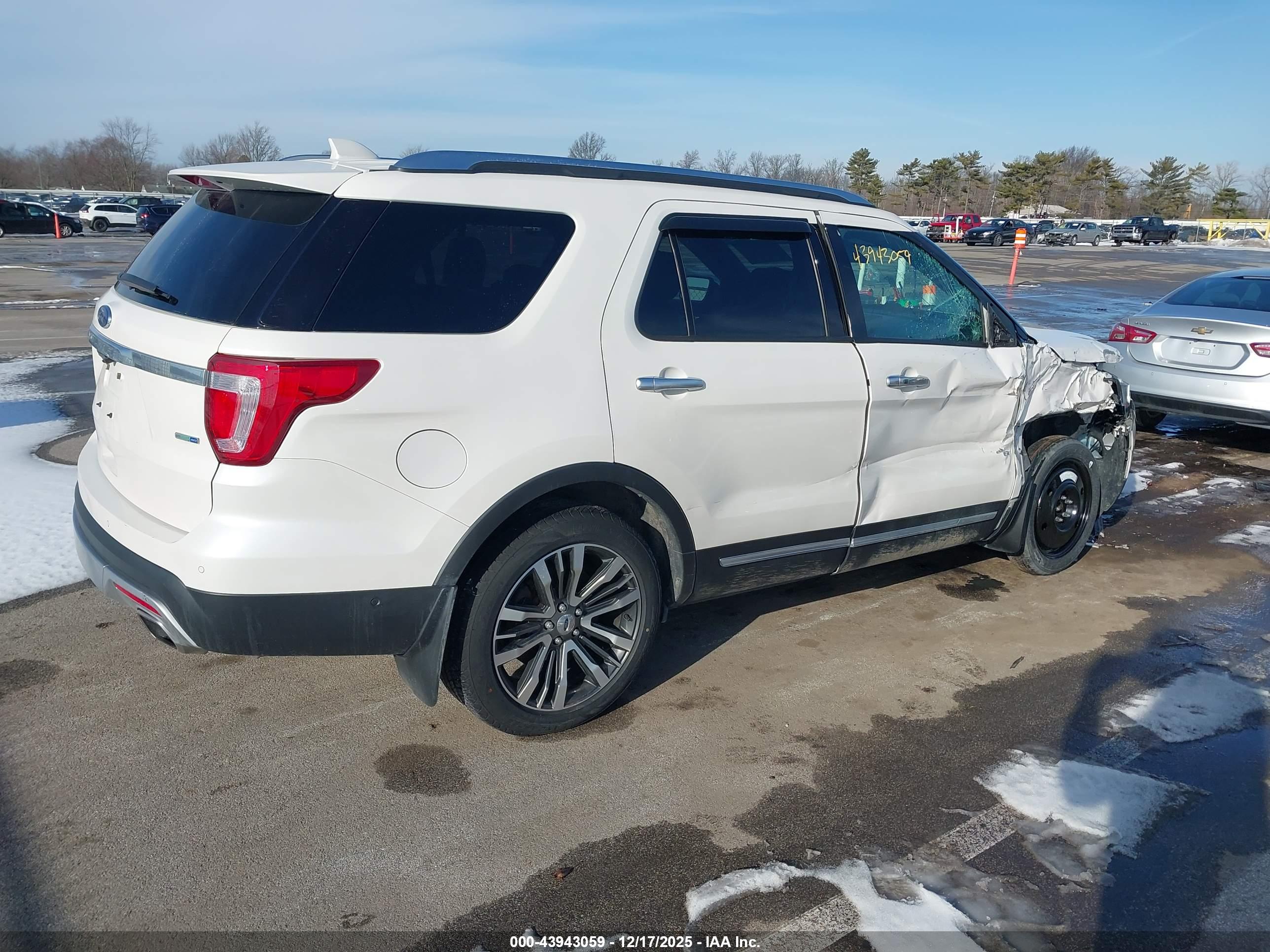 FORD EXPLORER image 4