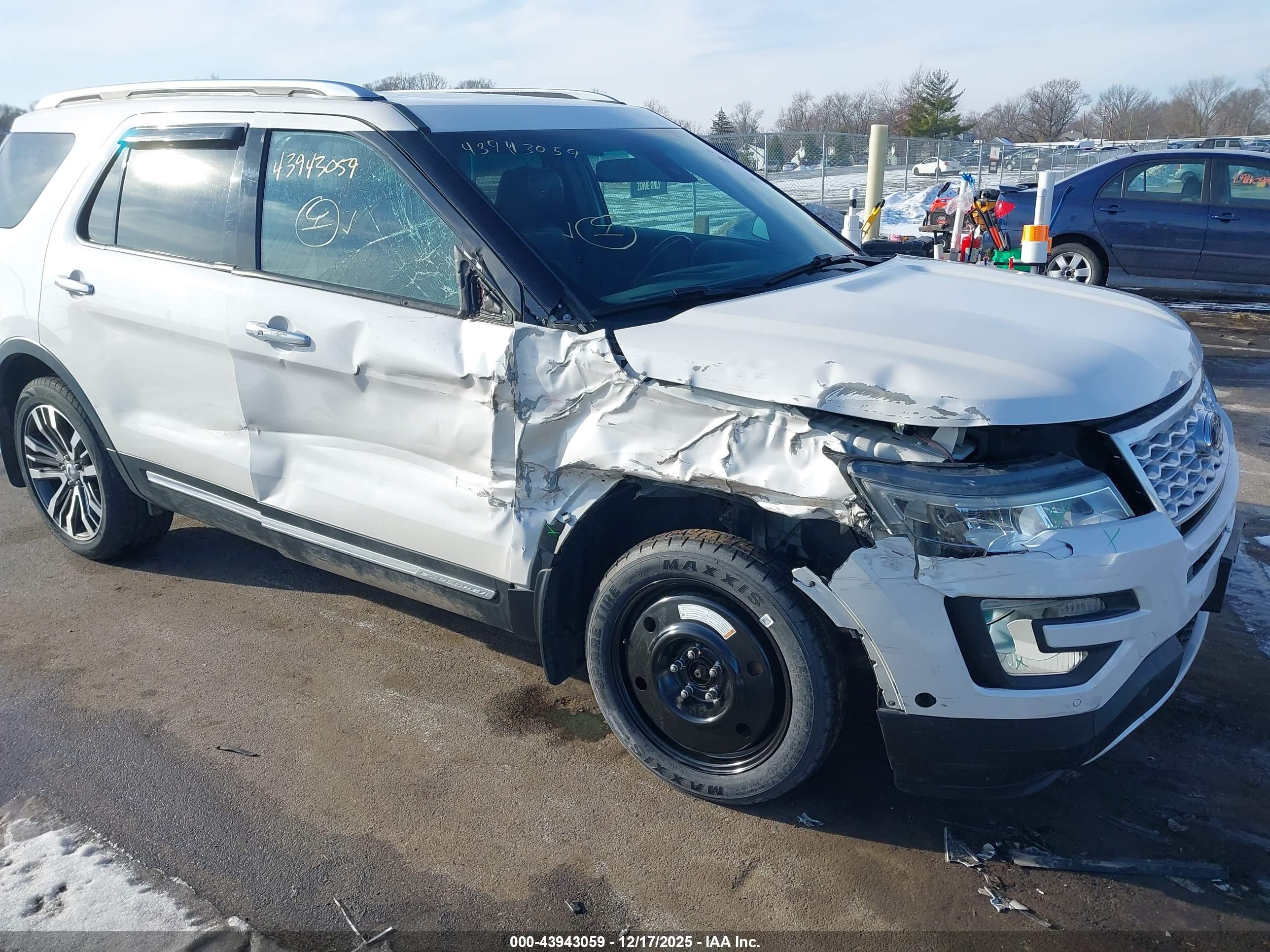 FORD EXPLORER image 6