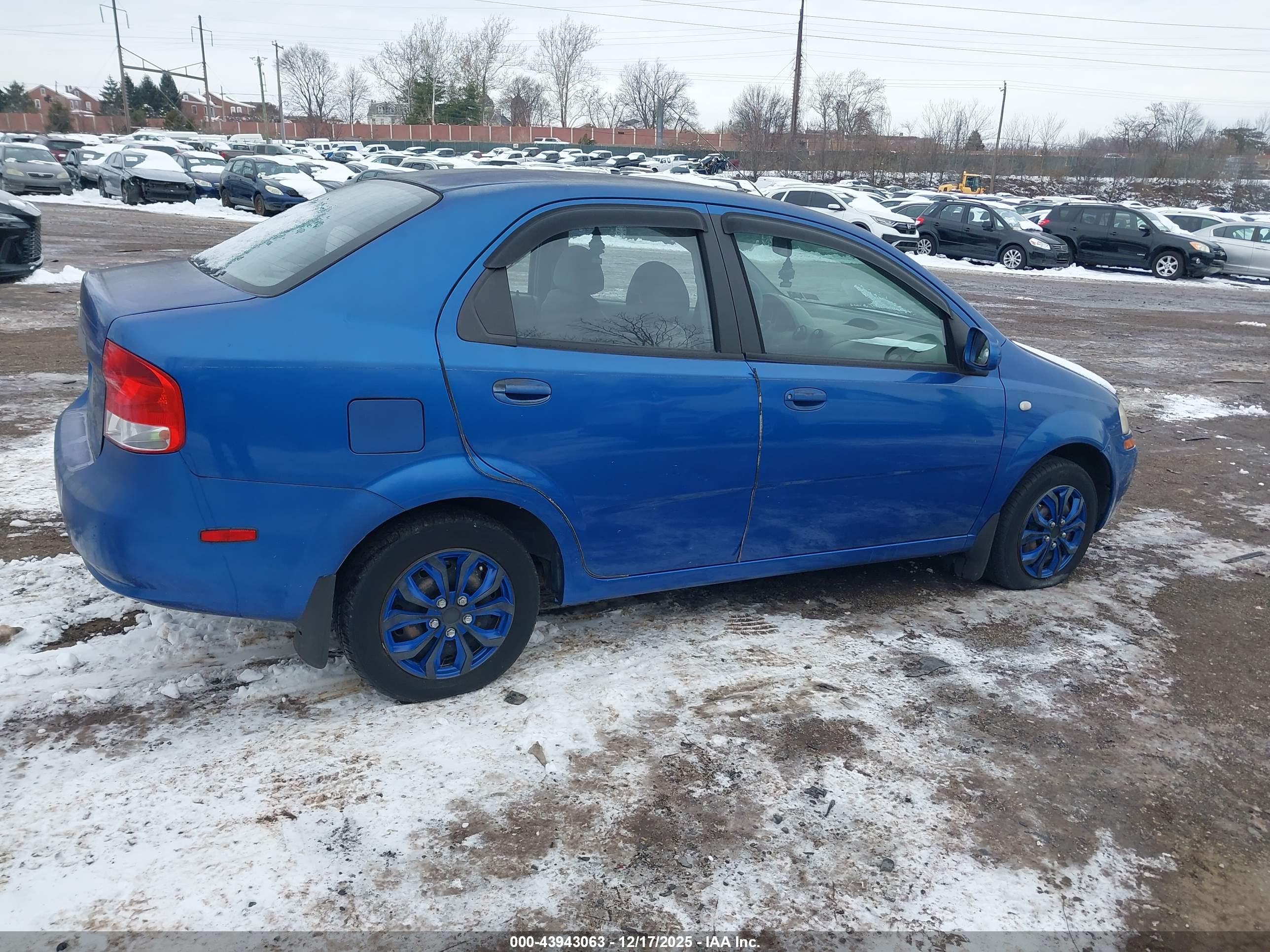 CHEVROLET AVEO image 4