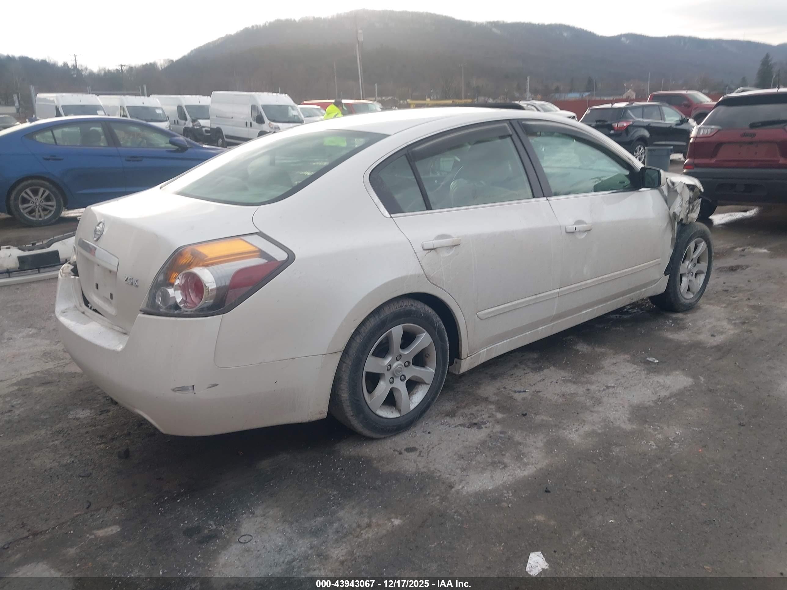NISSAN ALTIMA image 4