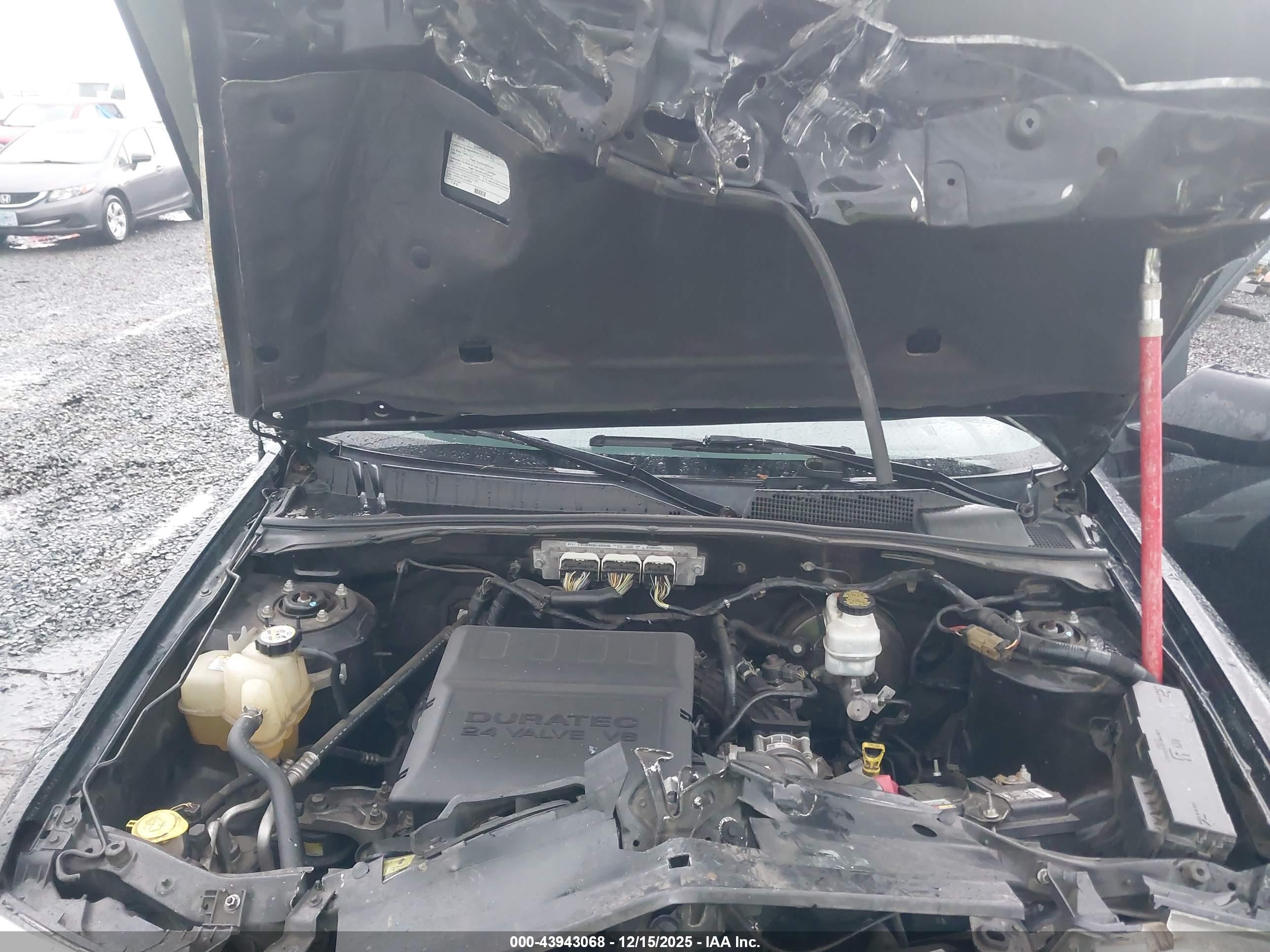FORD ESCAPE image 10