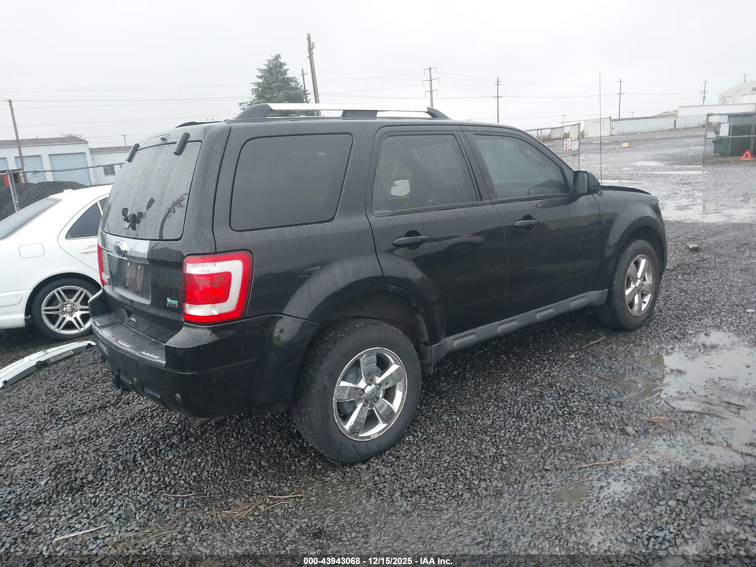 FORD ESCAPE image 4