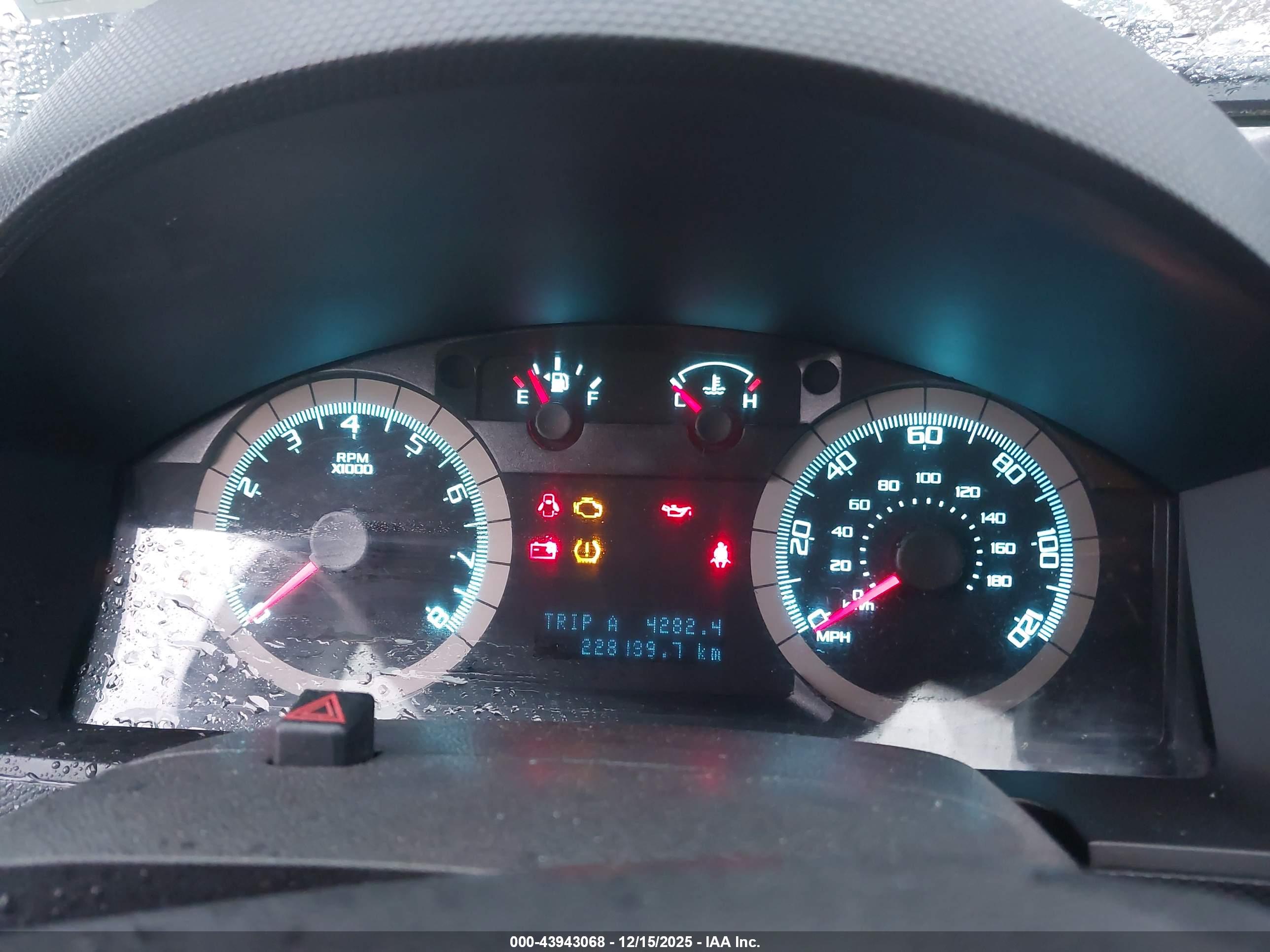 FORD ESCAPE image 7