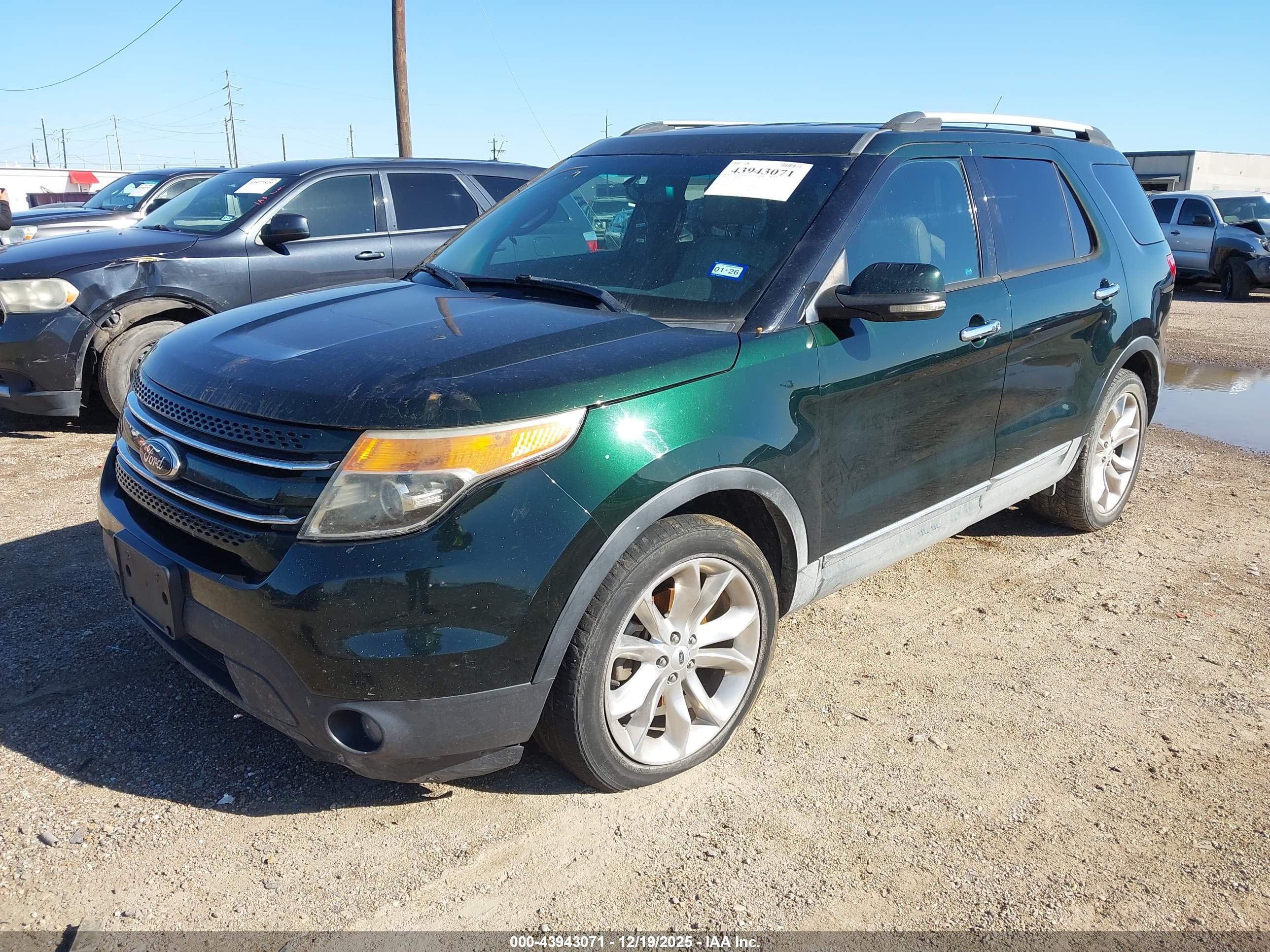 FORD EXPLORER image 2