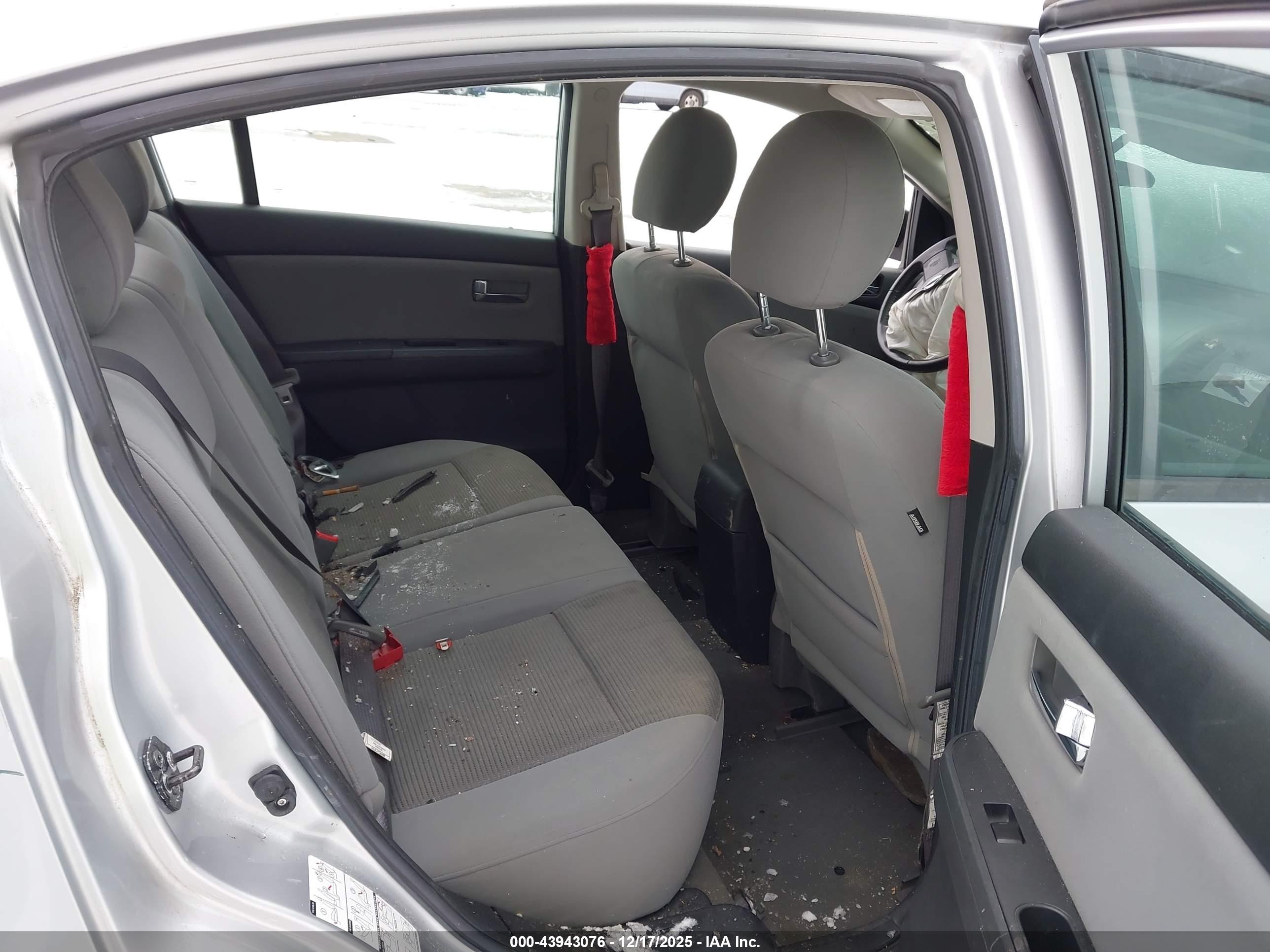 NISSAN SENTRA image 8