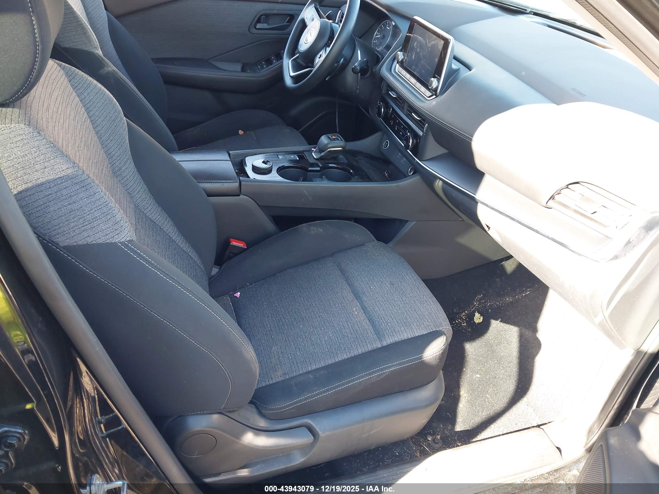 NISSAN ROGUE image 5
