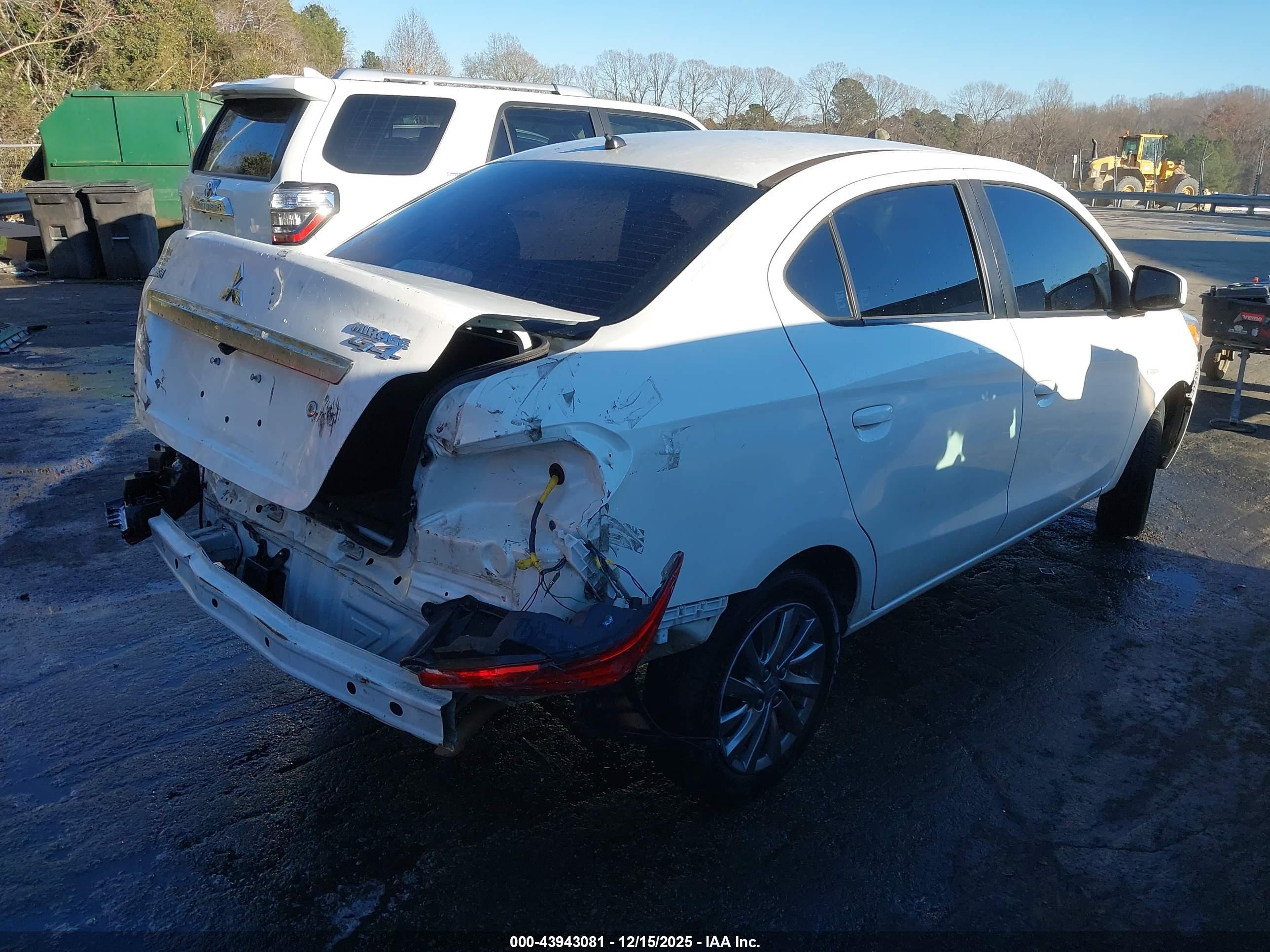 MITSUBISHI MIRAGE image 4