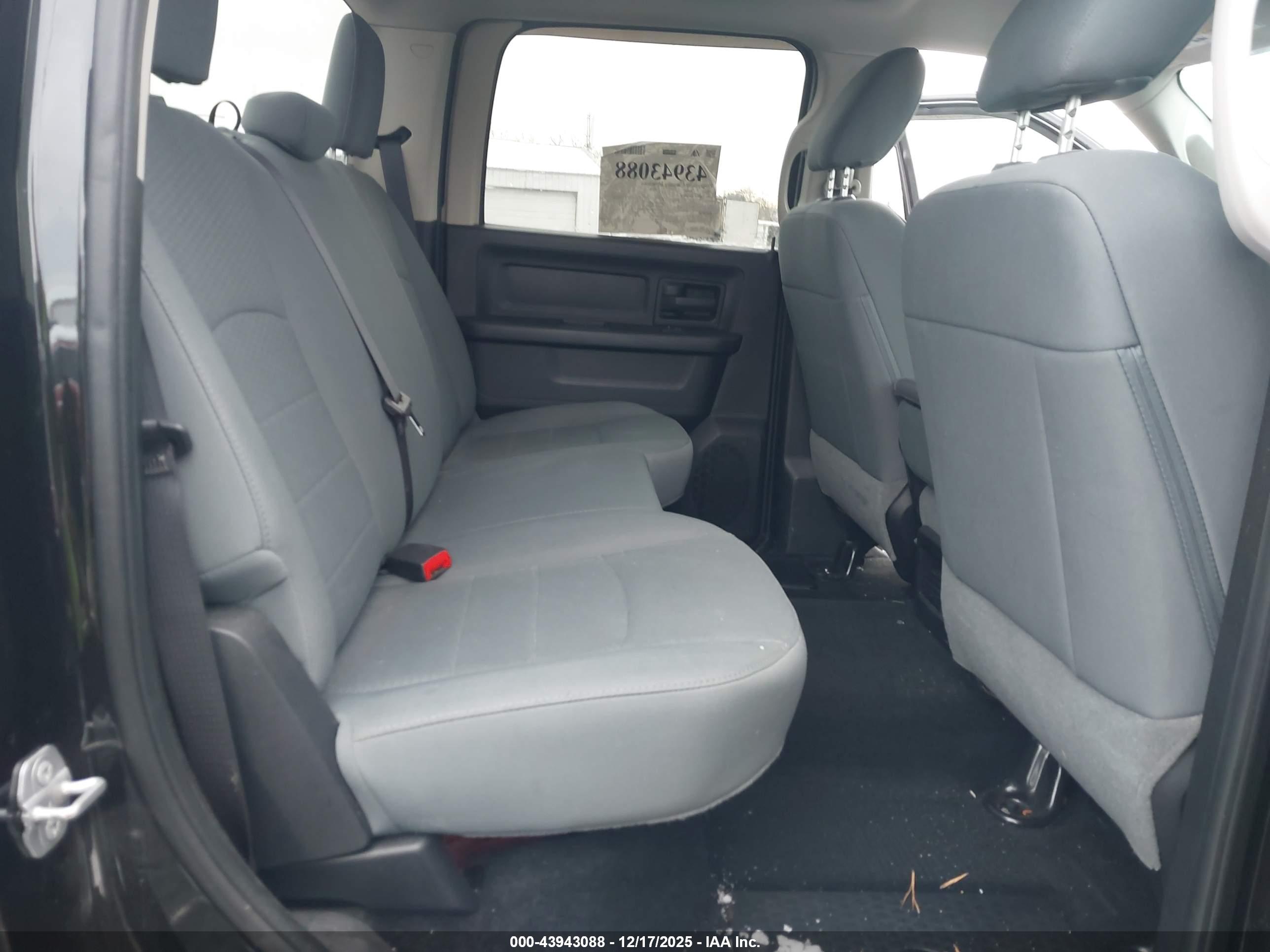 RAM 2500 image 8