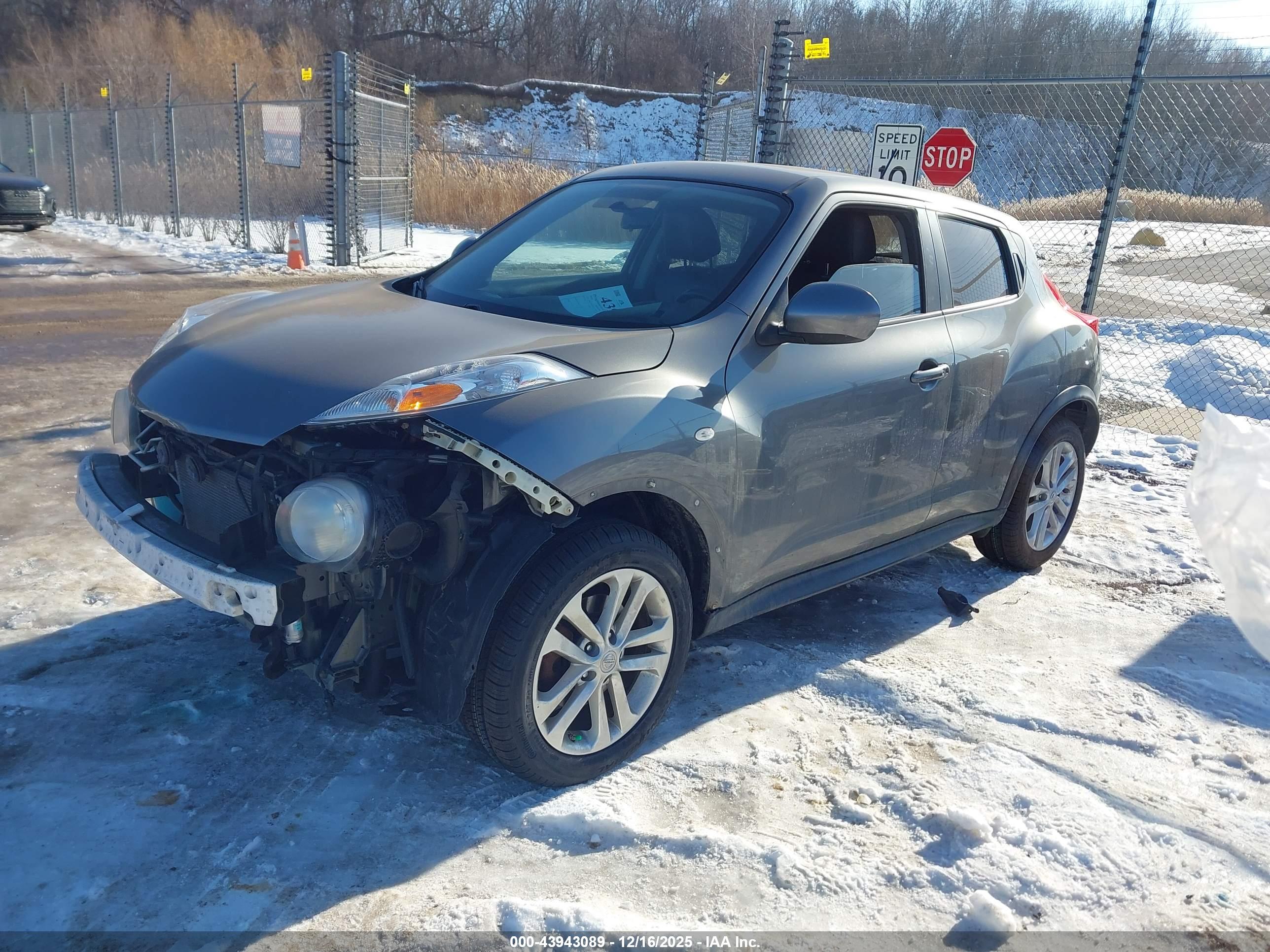 NISSAN JUKE image 2