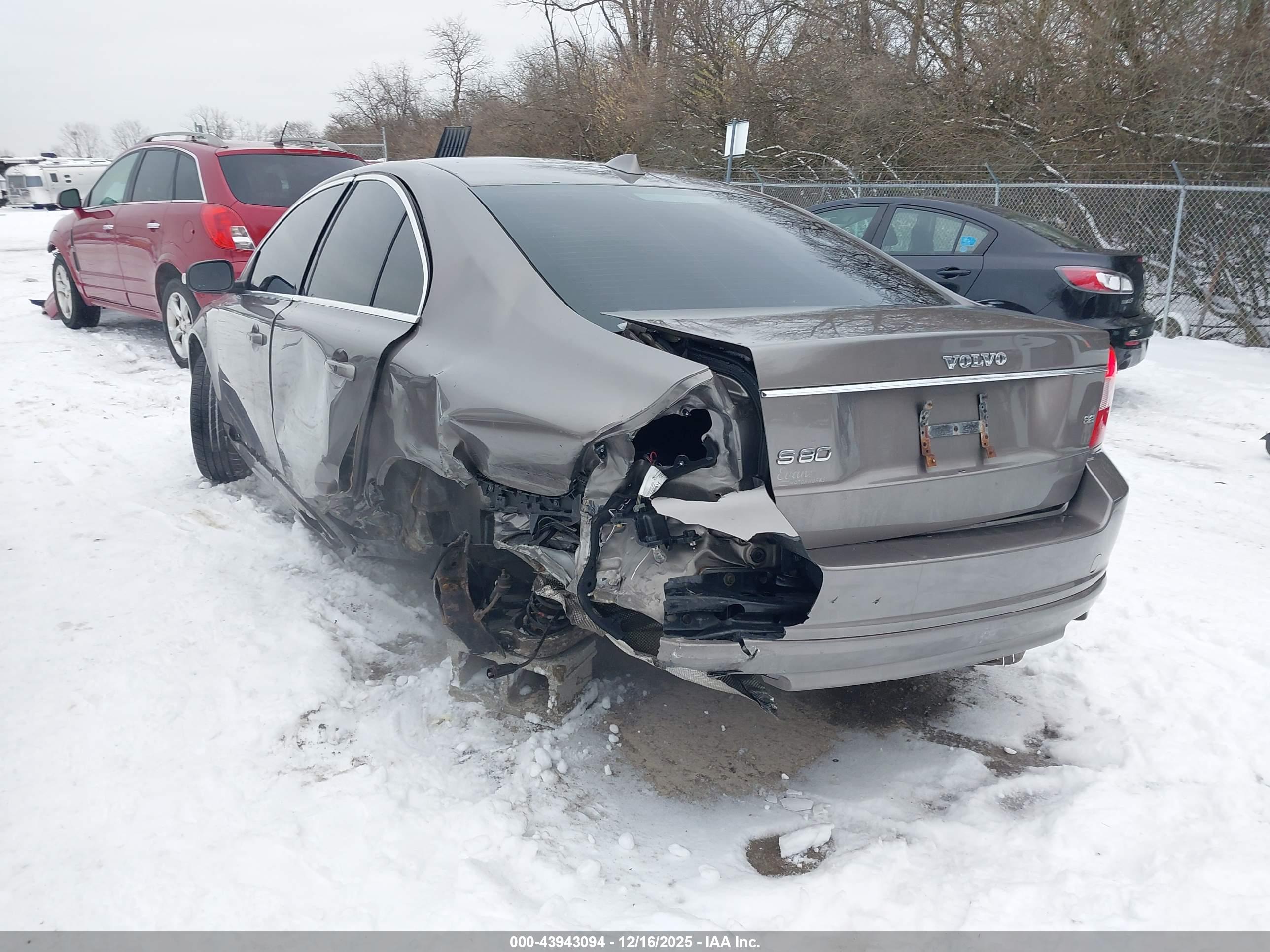 VOLVO S80 image 3