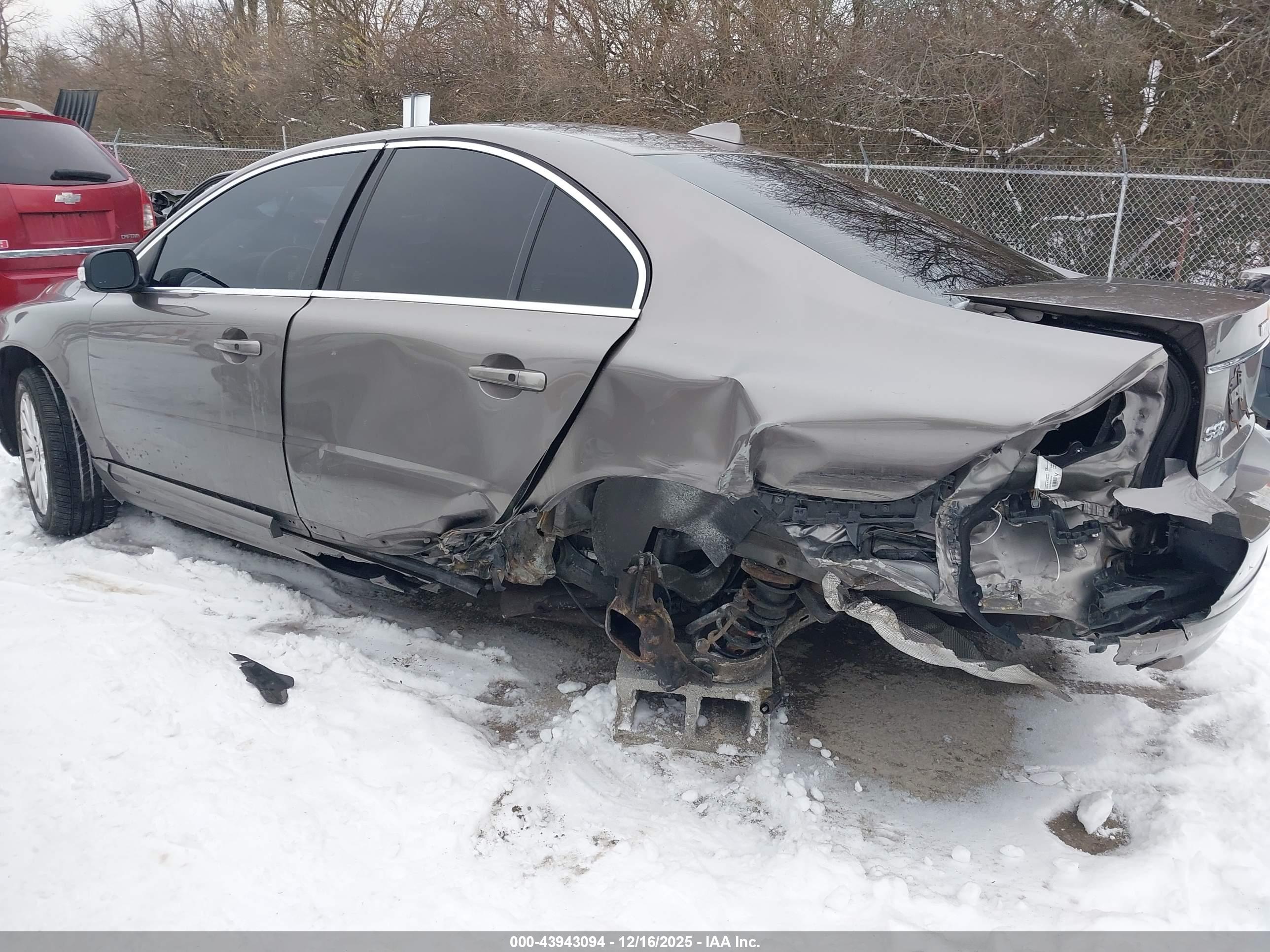 VOLVO S80 image 6